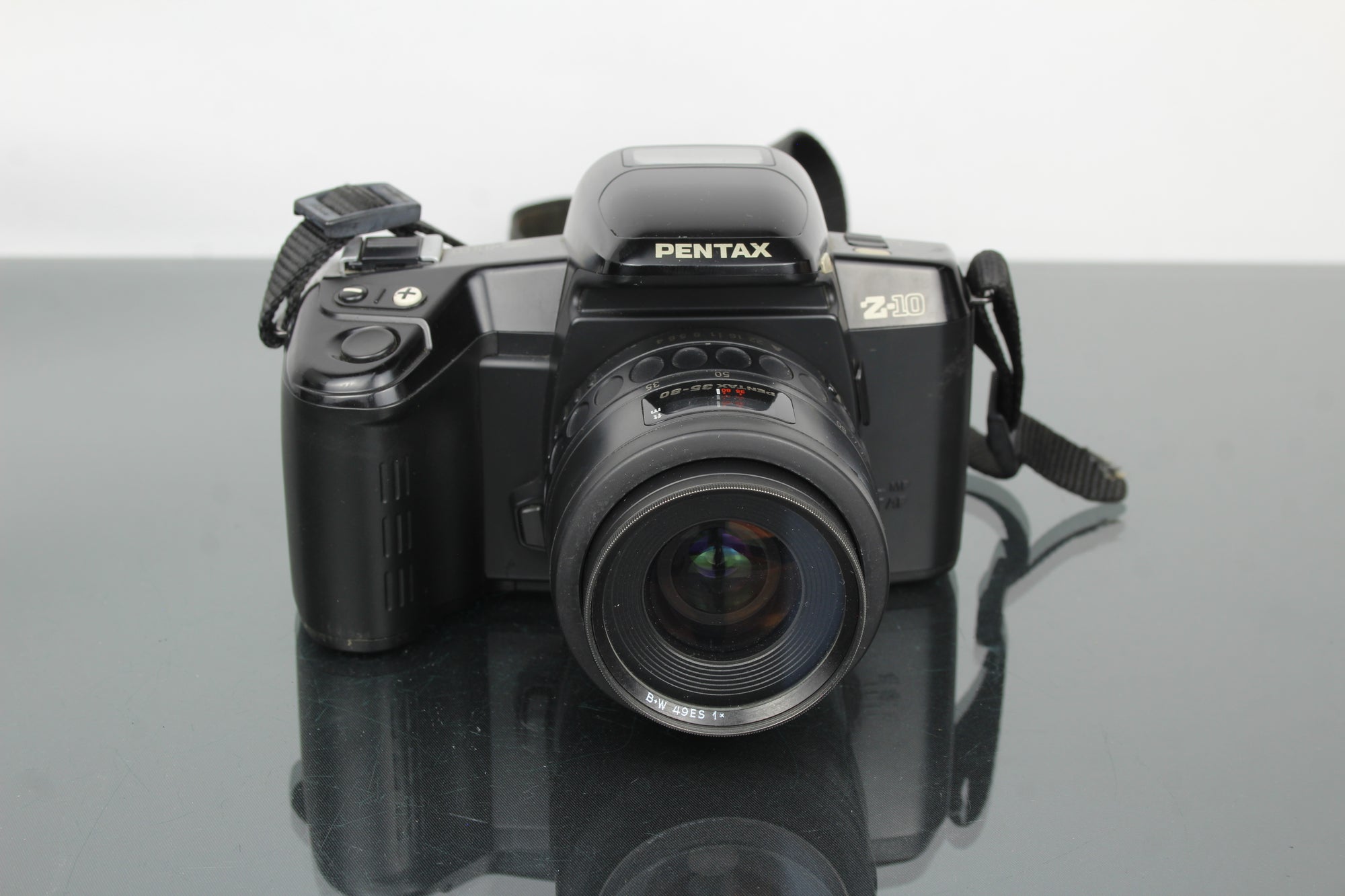 Pentax Z-10 + objectif 1:4-5.6 35-80mm
