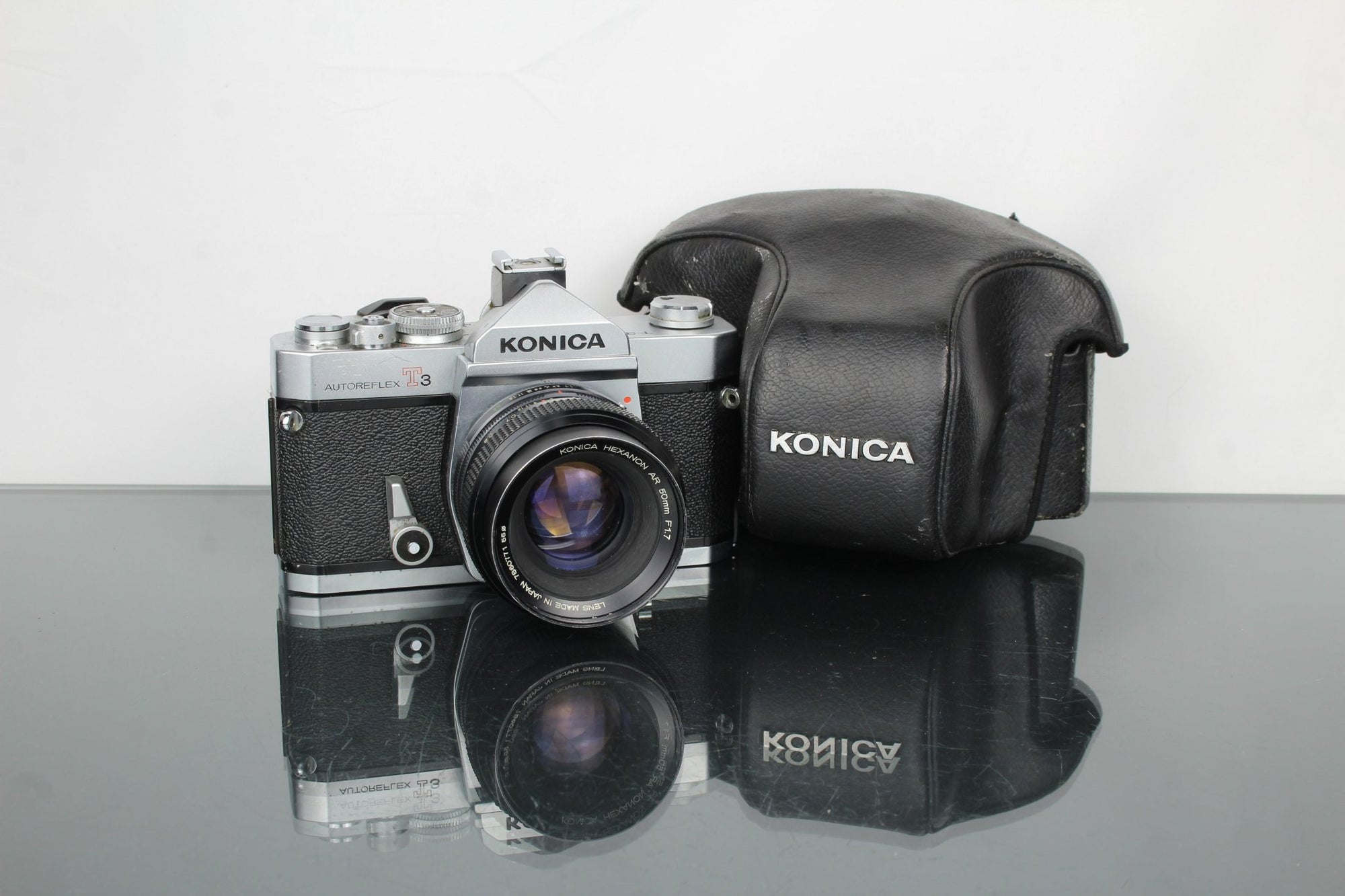 Konica Autoreflex T3 + Konica Hexanon AR 50mm f=1.7 - Dutch|Thrift