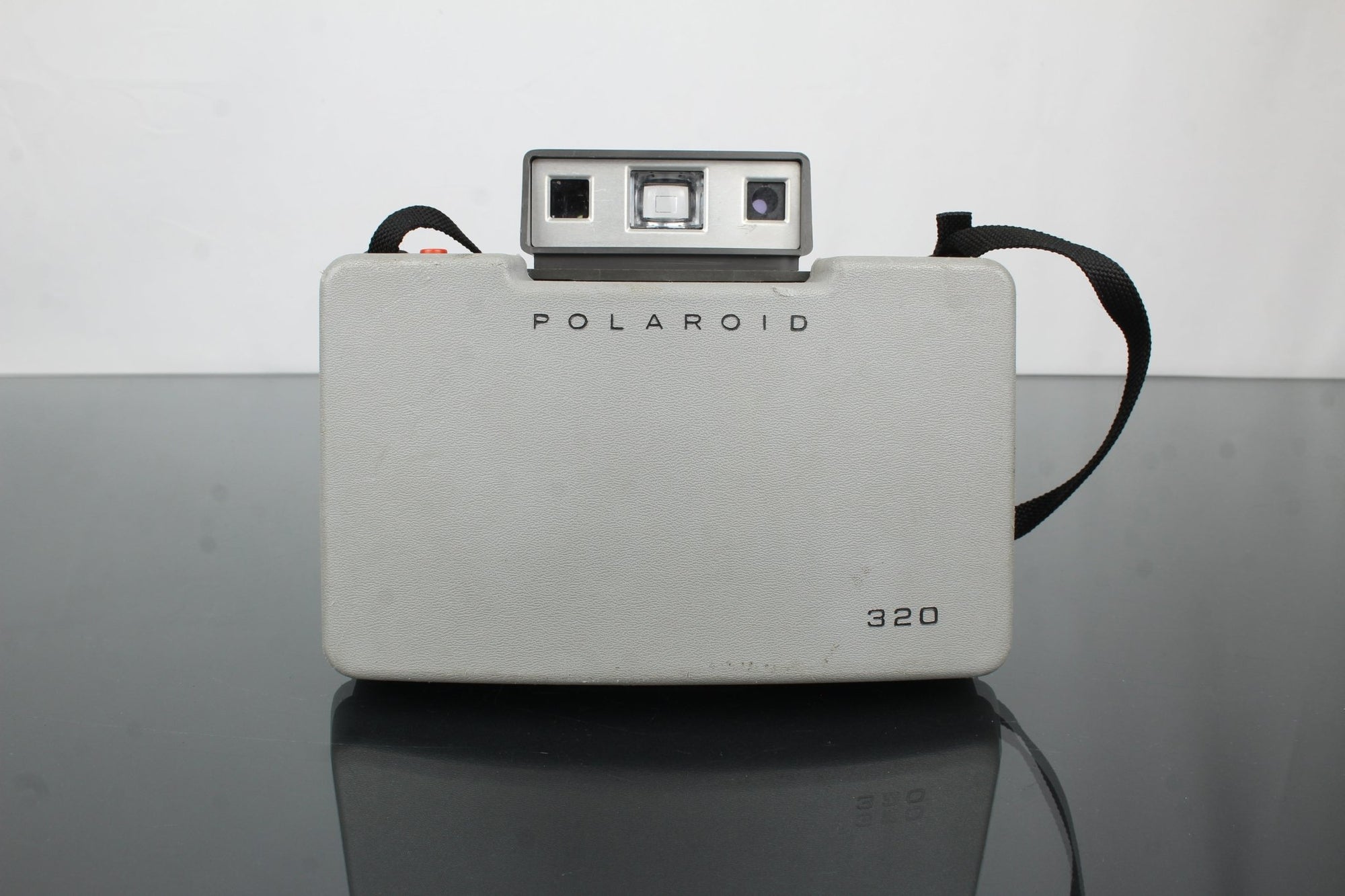Polaroid 320 - Dutch|Thrift