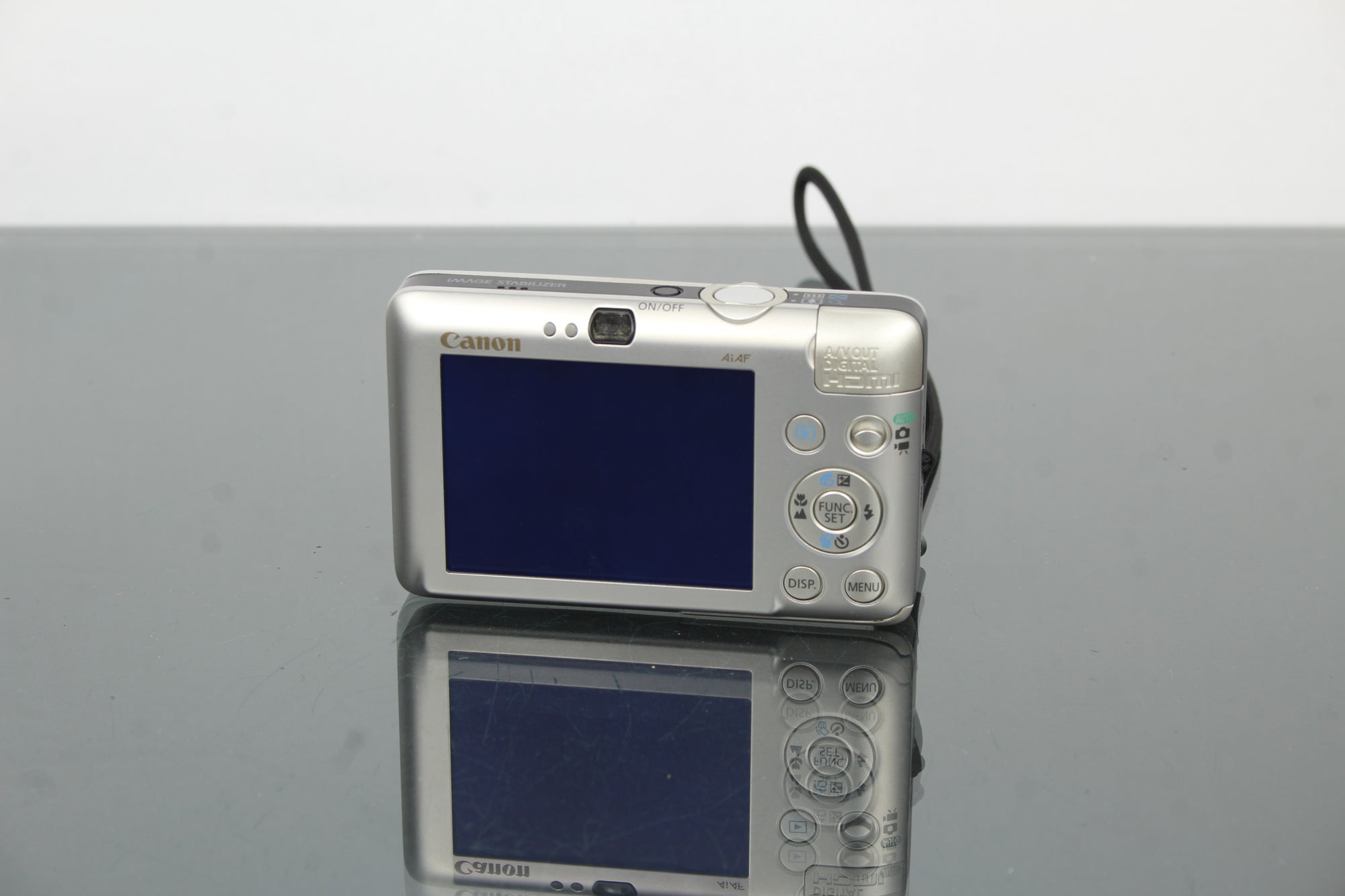 Canon IXUS 100 est