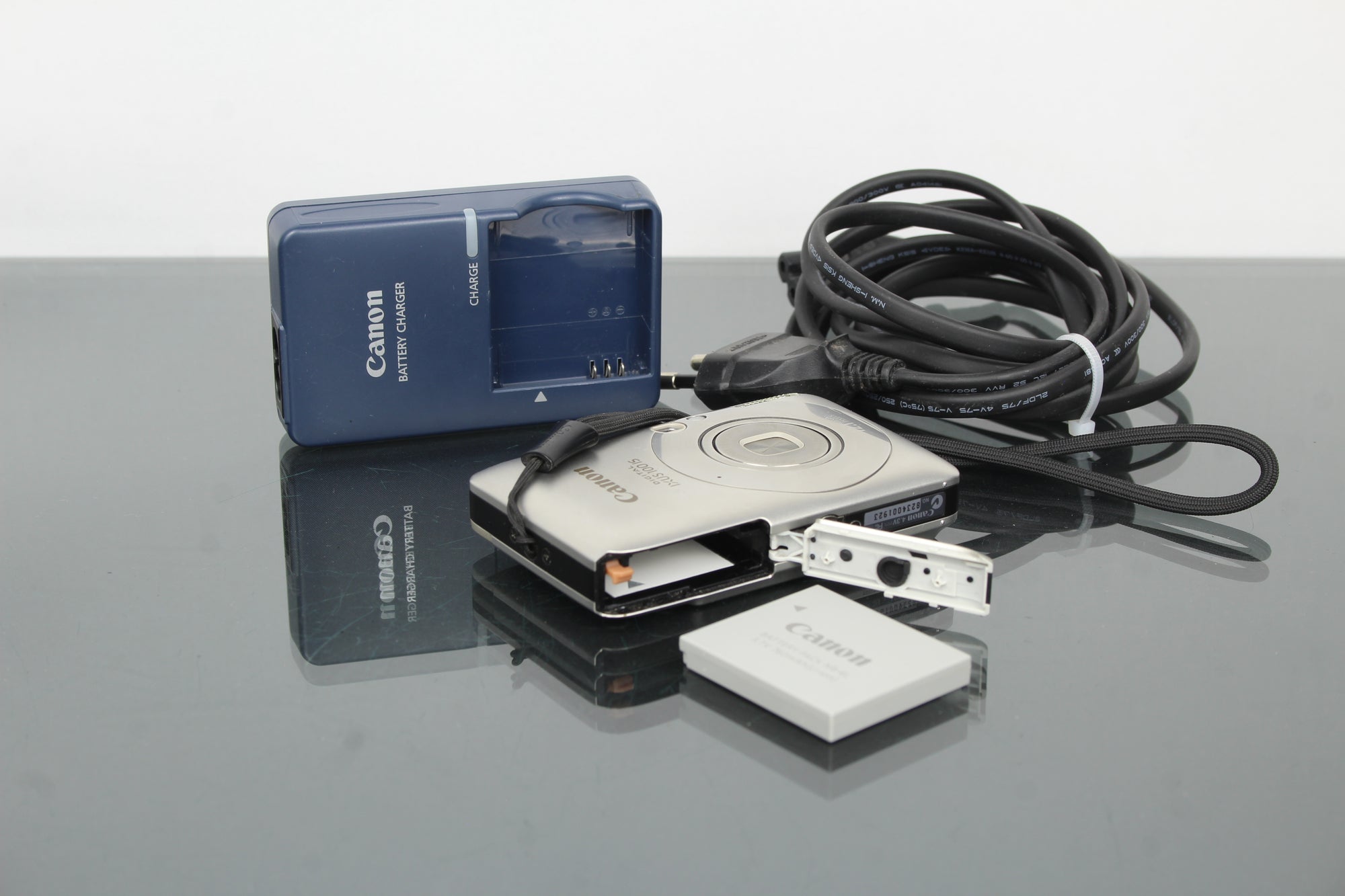 Canon IXUS 100 est