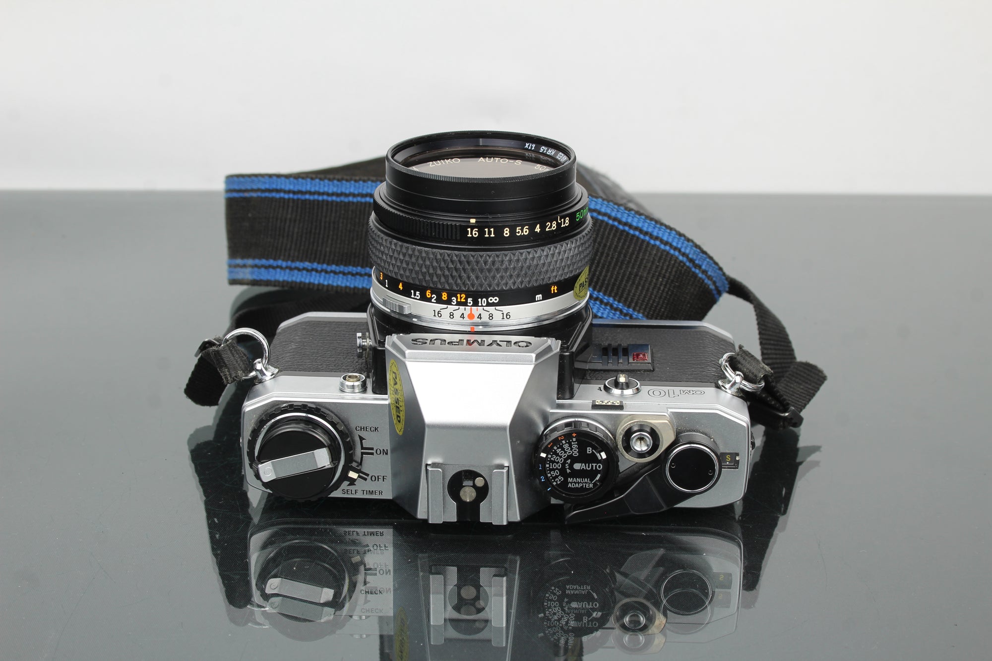 Olympus OM 10 + objectif Olympus 50mm 1:1.8