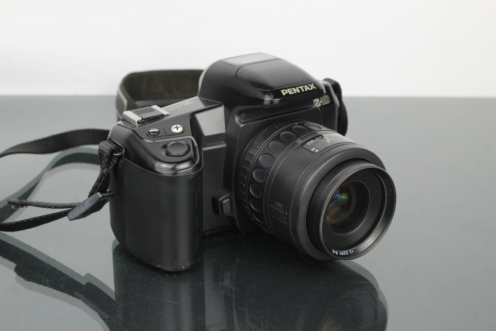 Pentax Z-10 + objectif 1:4-5.6 35-80mm