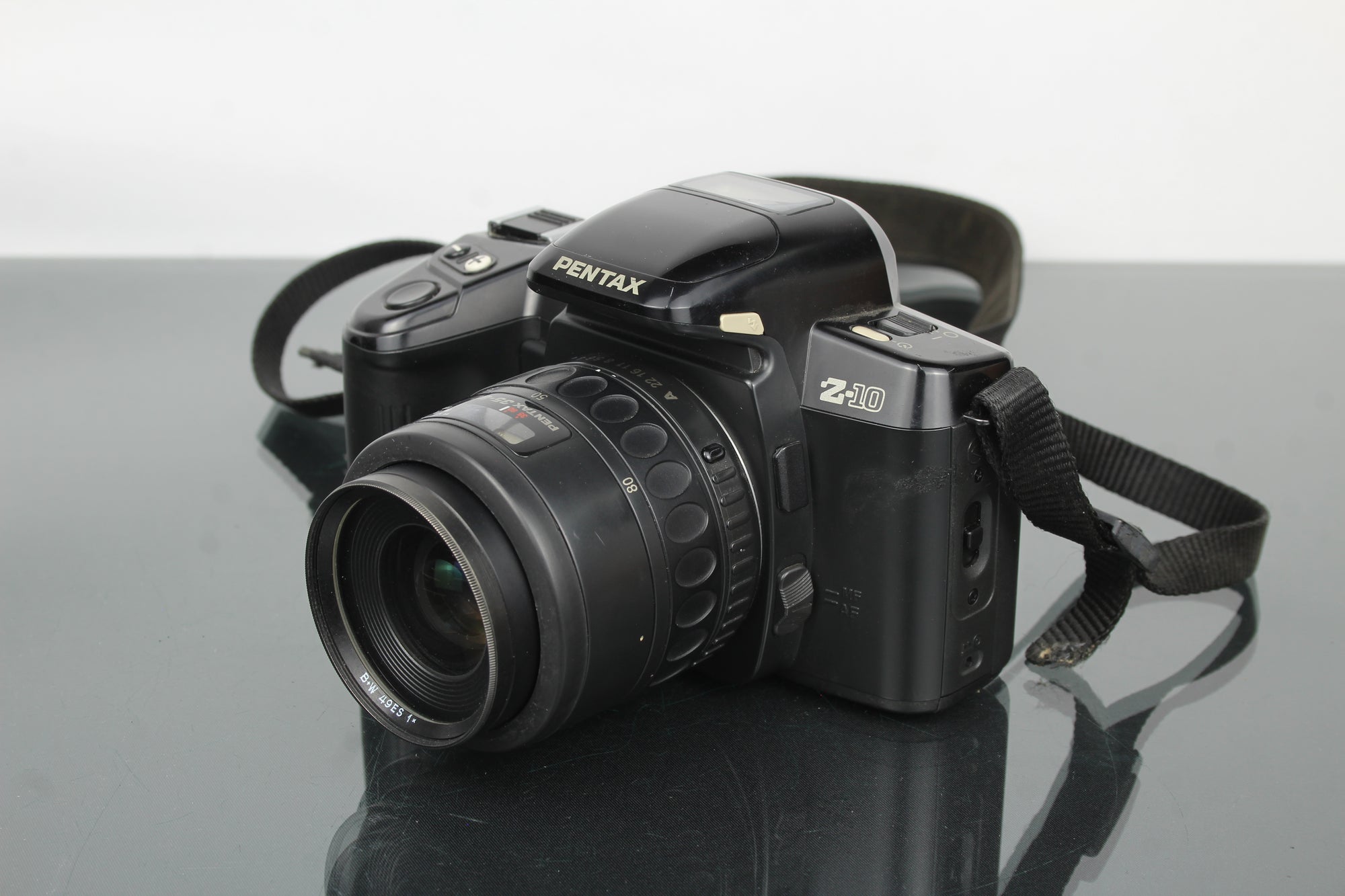 Pentax Z-10 + objectif 1:4-5.6 35-80mm