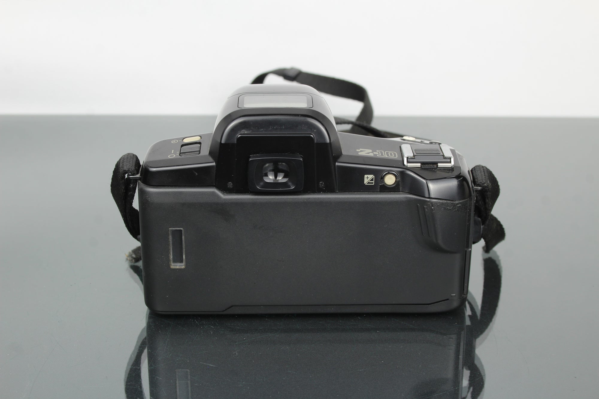Pentax Z-10 + objectif 1:4-5.6 35-80mm