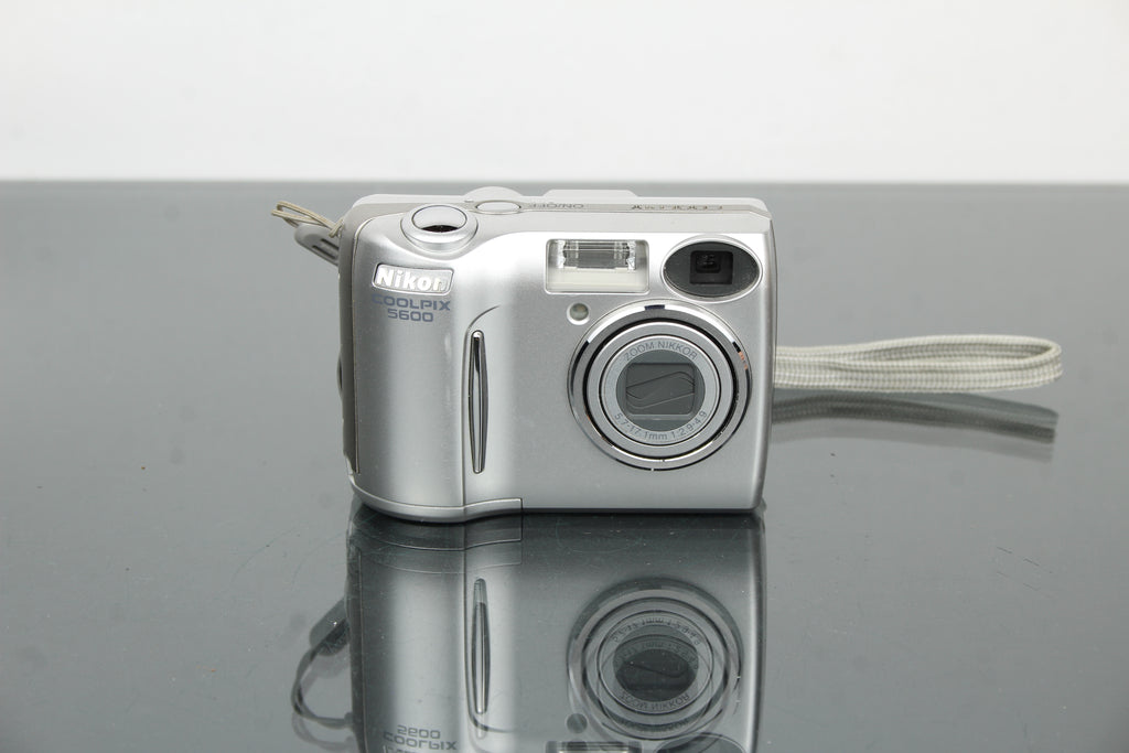 Nikon Coolpix 5600