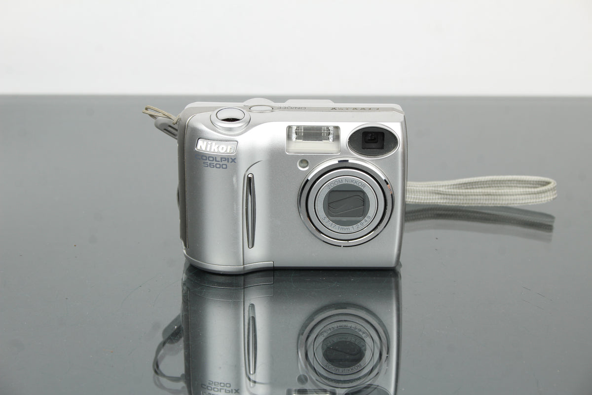 Nikon Coolpix 5600