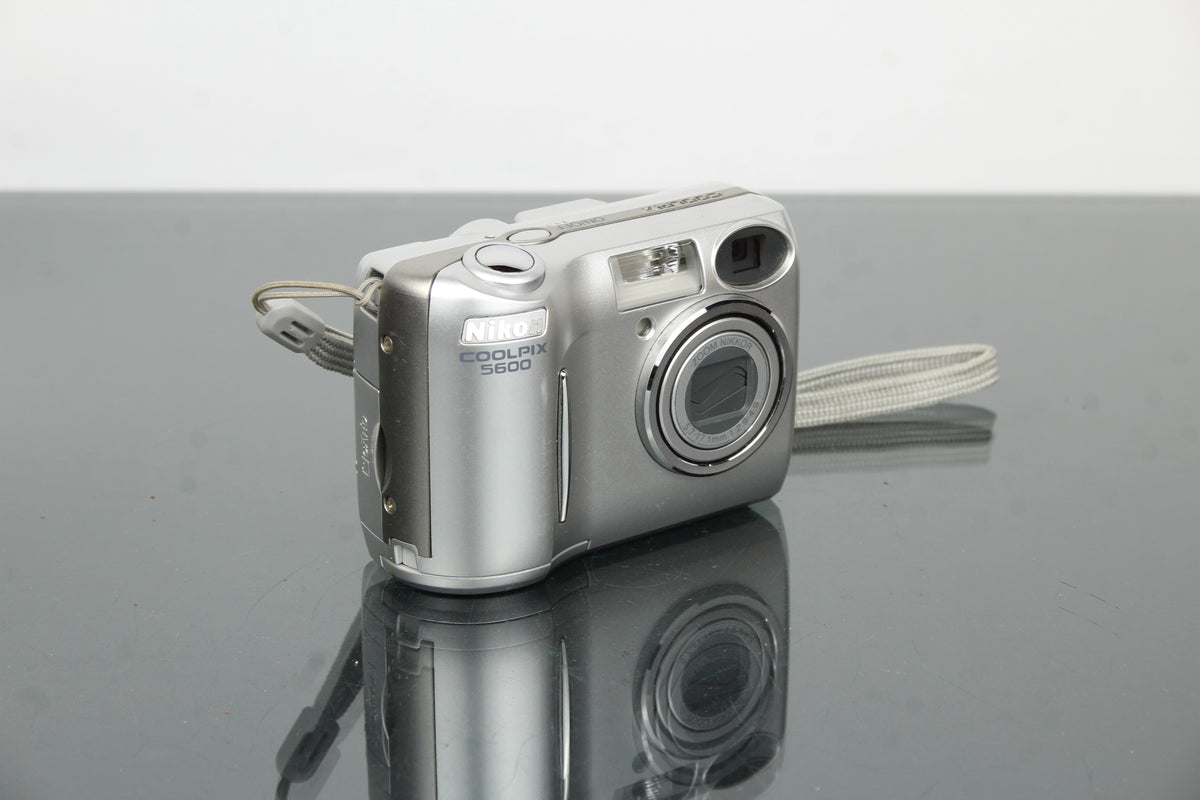 Nikon Coolpix 5600