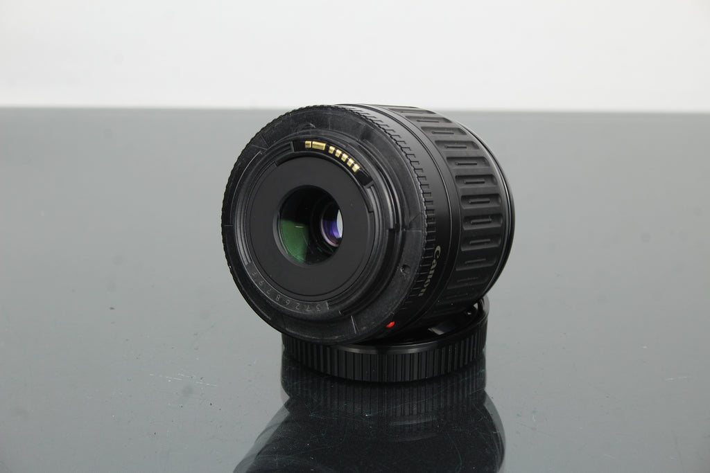 Objectif zoom Canon EF 35-80mm 1:4-5.6 + monture Canon EF