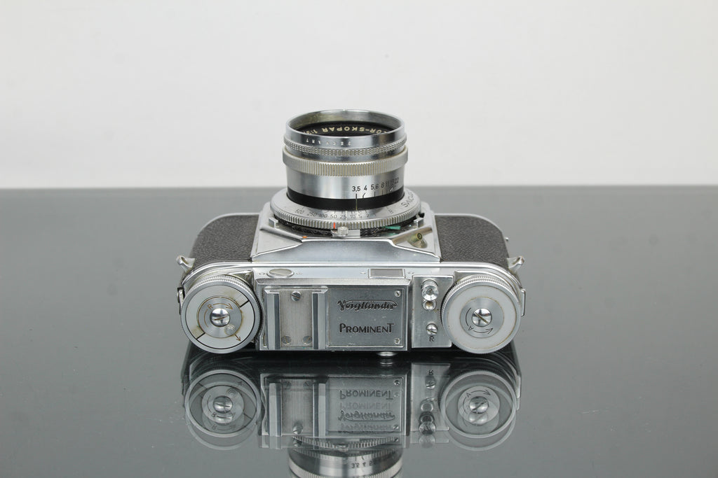 Voigtlander Prominent + objectif 50 mm f/1.5 Nokton