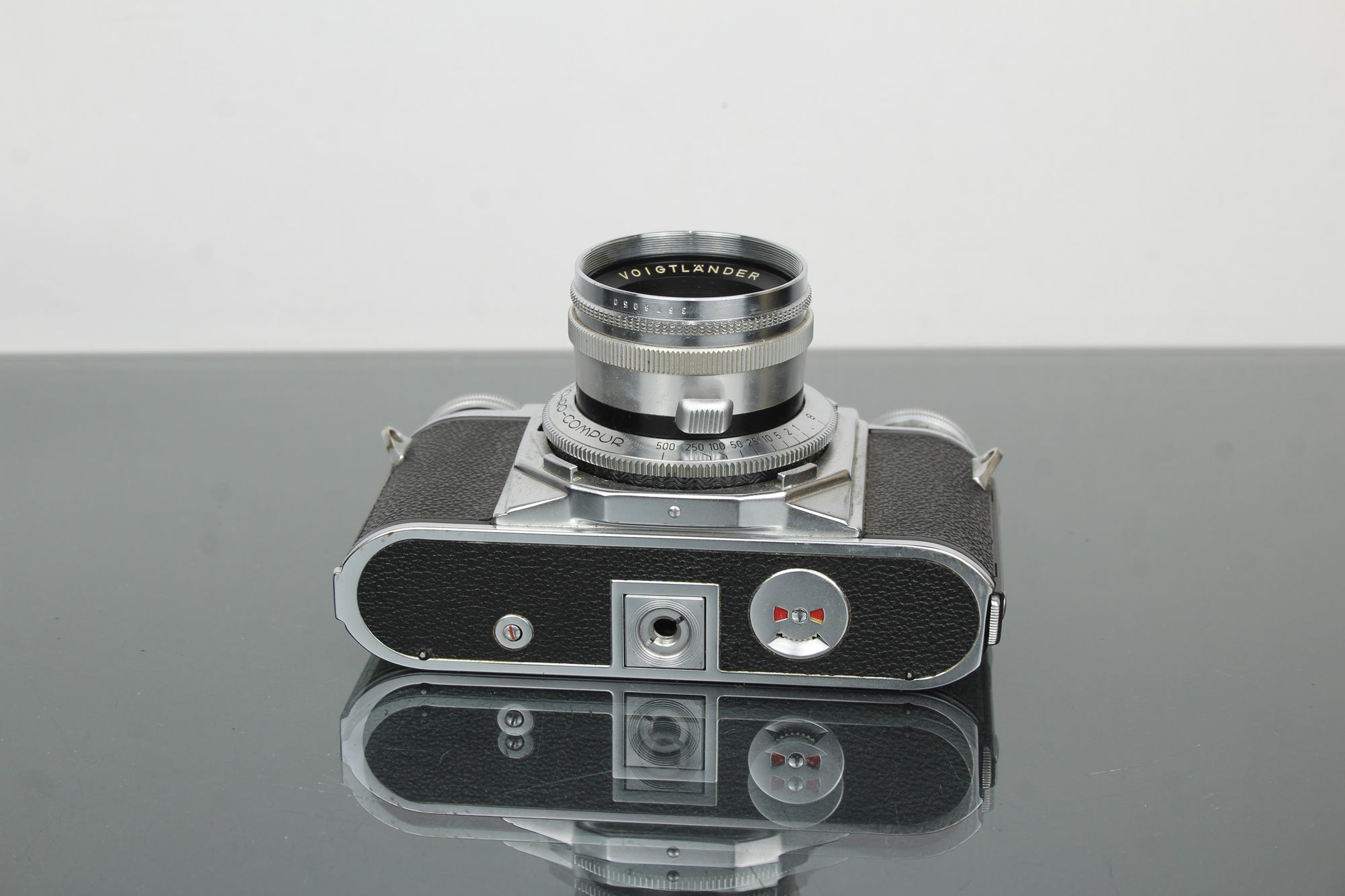 Voigtlander Prominent + objectif 50 mm f/1.5 Nokton