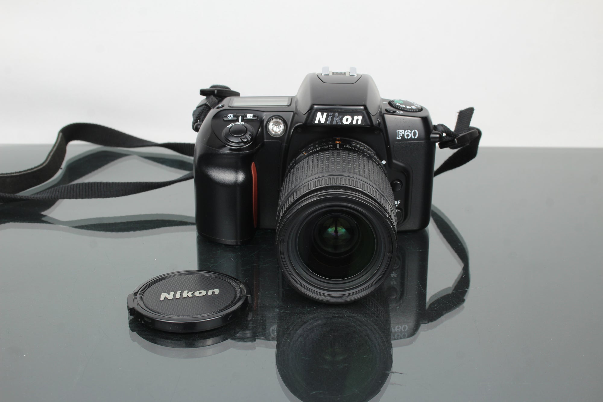 Nikon F60 + objectif AF Nikkor 28-80mm 1:3.5-5.6 D