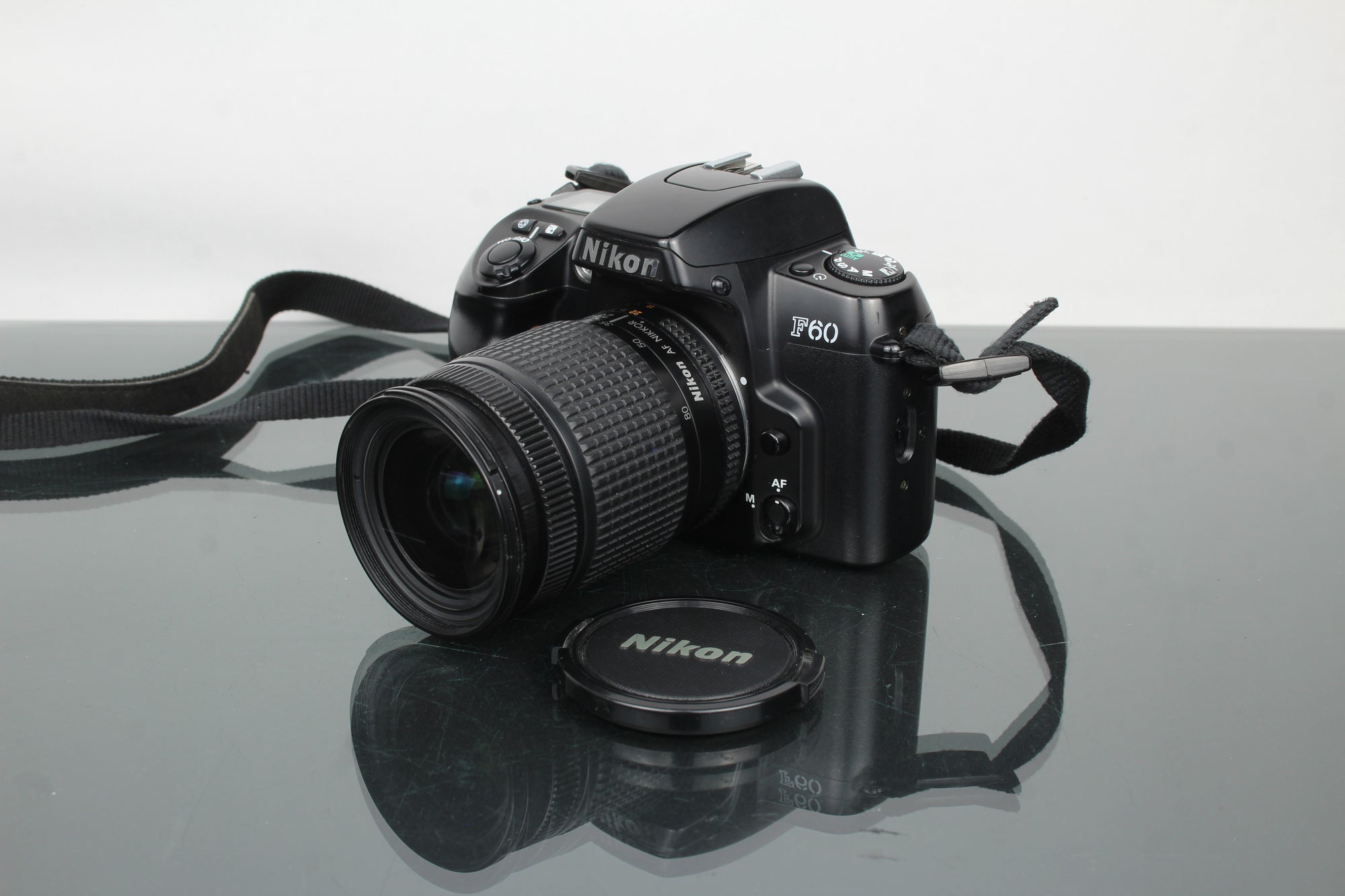 Nikon F60 + objectif AF Nikkor 28-80mm 1:3.5-5.6 D