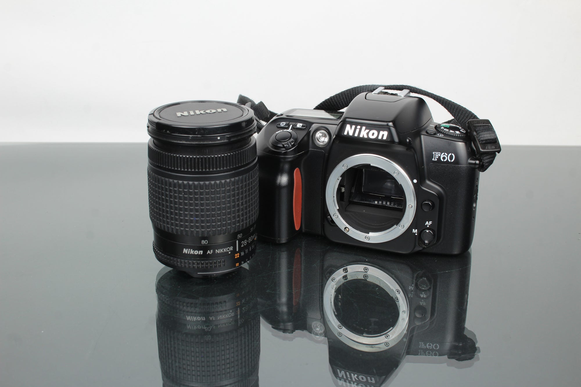 Nikon F60 + objectif AF Nikkor 28-80mm 1:3.5-5.6 D