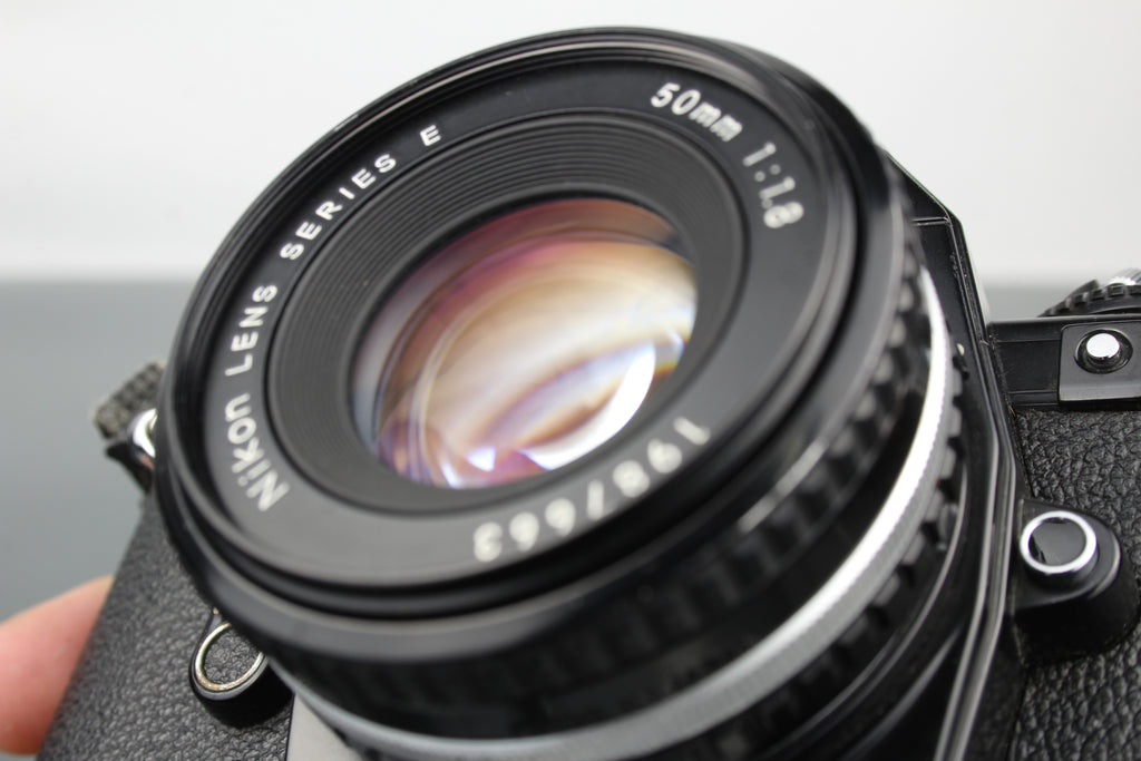 Nikon EM + objectif 50 mm 1:1.8 Series E
