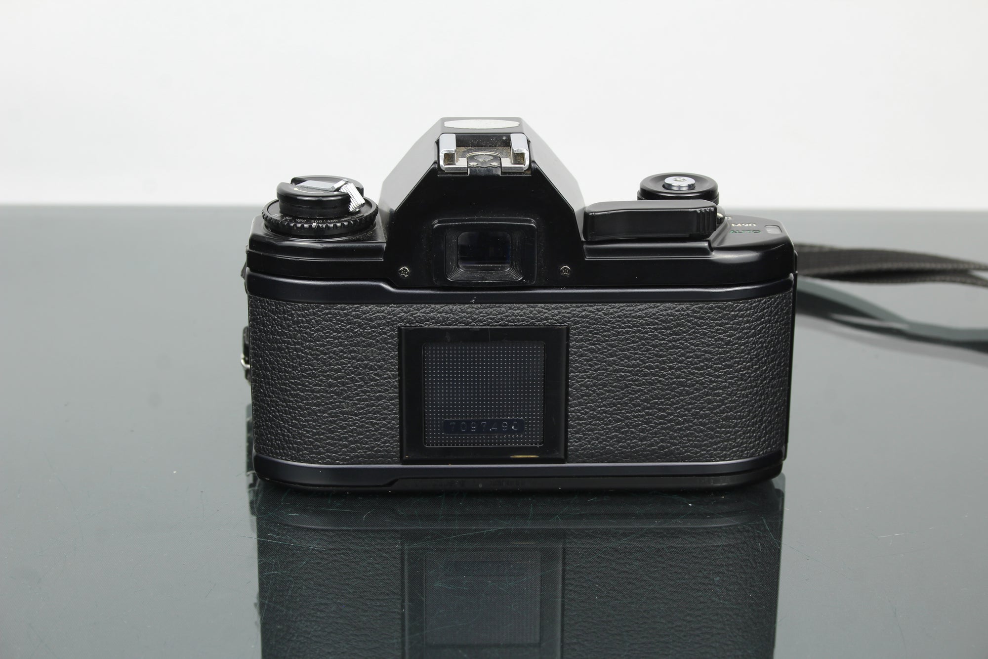 Nikon EM + objectif 50 mm 1:1.8 Series E