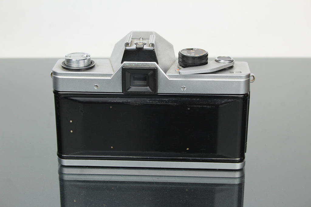 <tc>Praktica</tc> super TL2 + objectif Pentacon électrique 50mm 1.8 M42