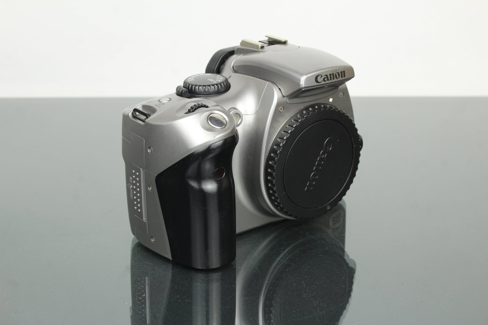 Canon EOS 300D - Dutch|Thrift