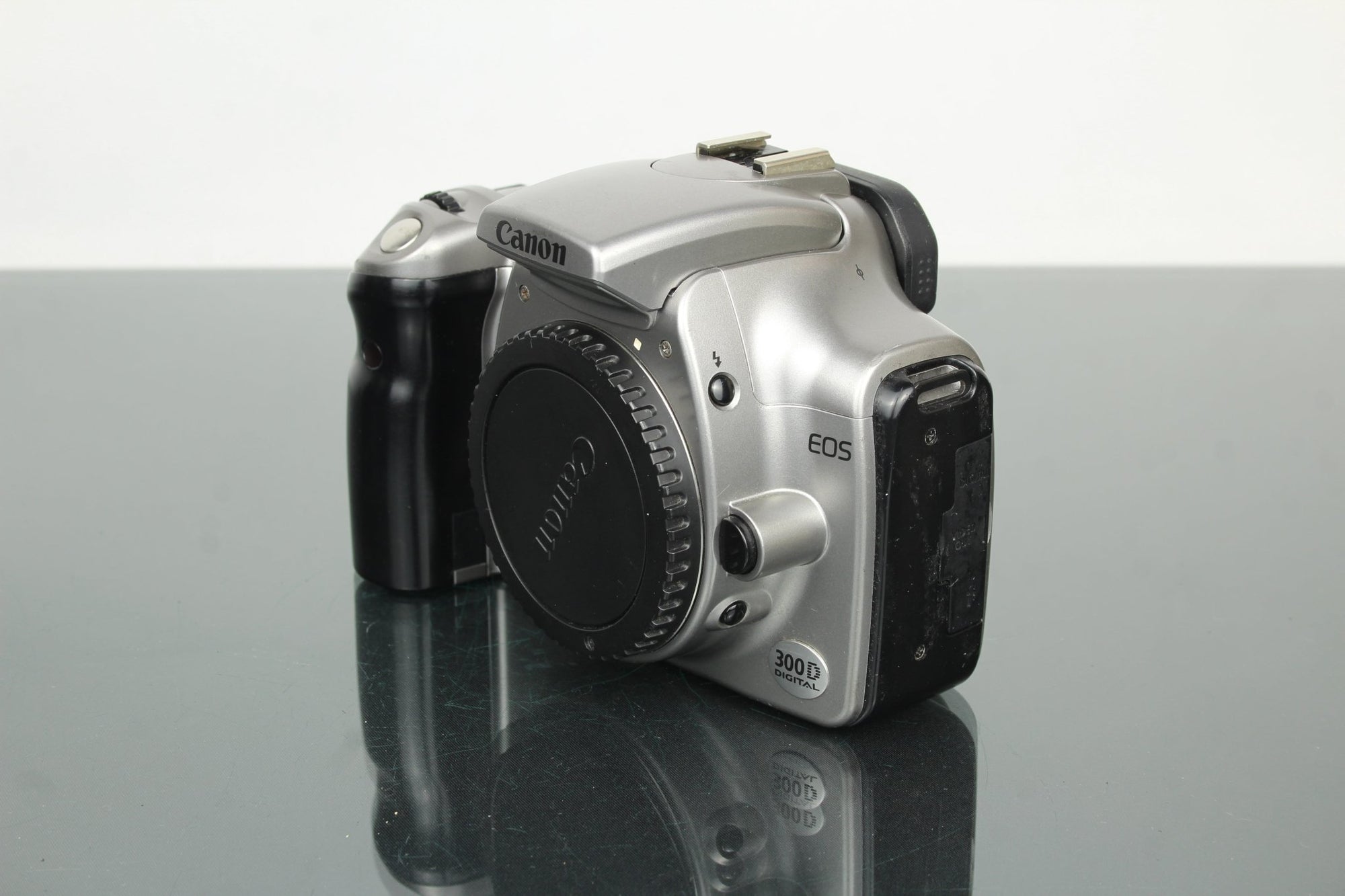 Canon EOS 300D - Dutch|Thrift