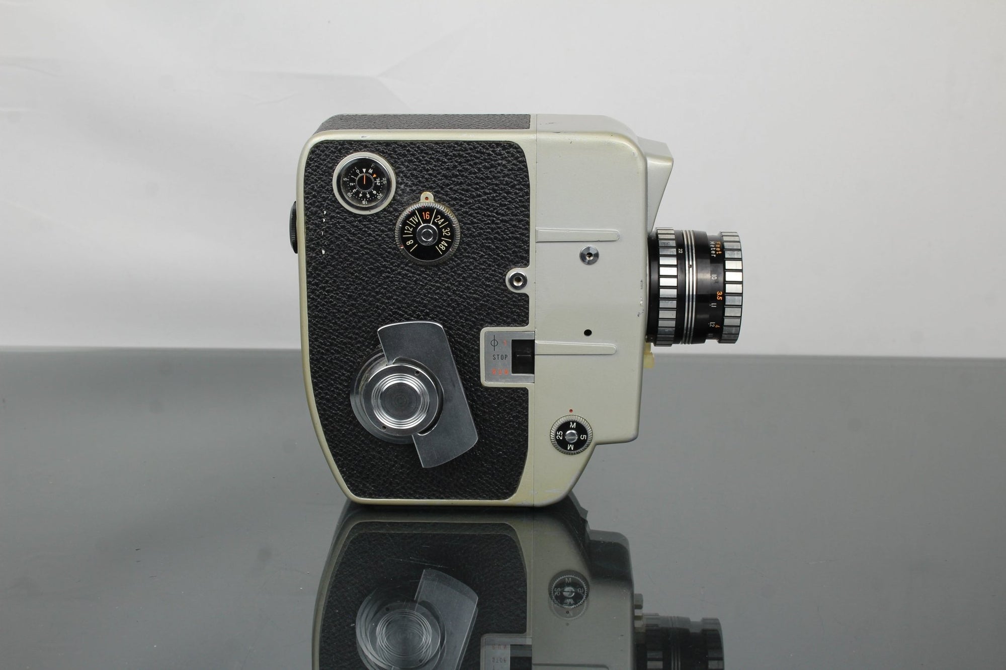 Cinemax - 8E Auto Zoom + F1.8 11.5 - 33mm - Dutch|Thrift