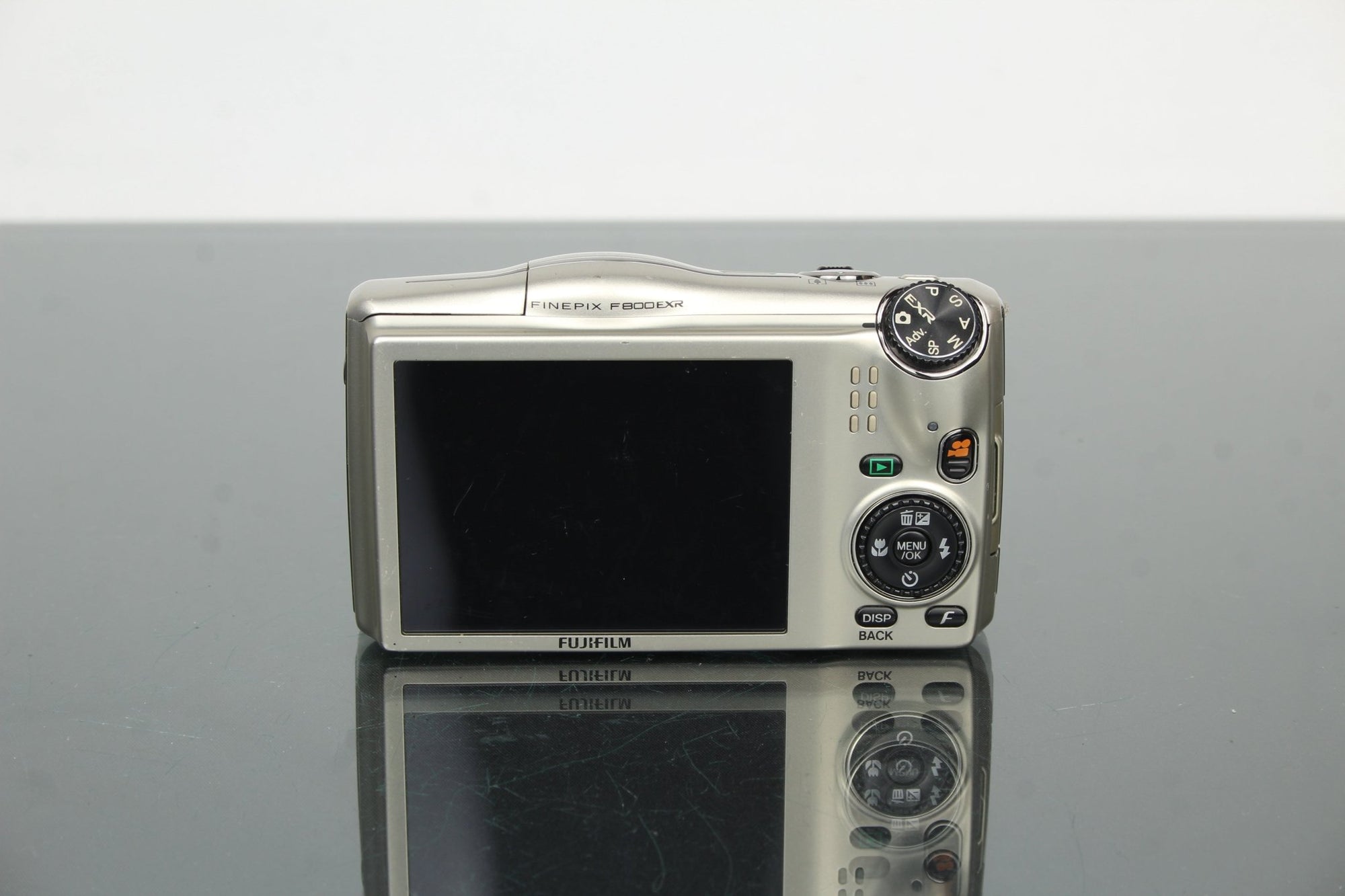 Fujifilm FinePix F800EXR - Dutch|Thrift