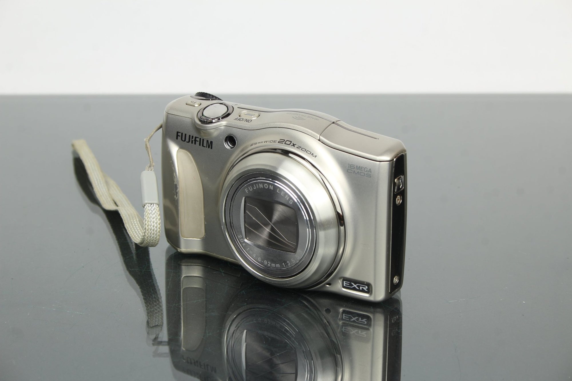 Fujifilm FinePix F800EXR - Dutch|Thrift