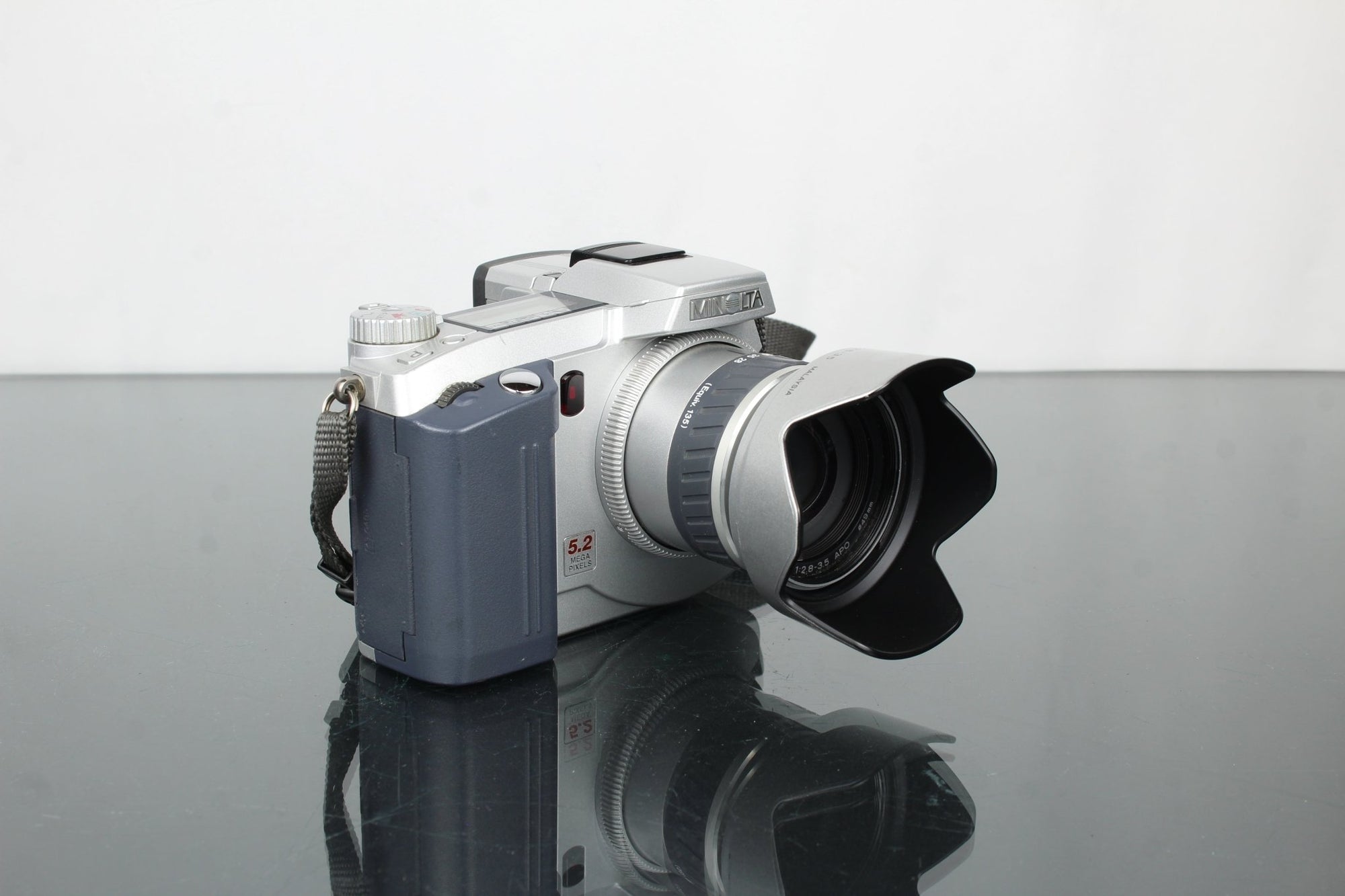 Minolta Dimage 7 - Dutch|Thrift