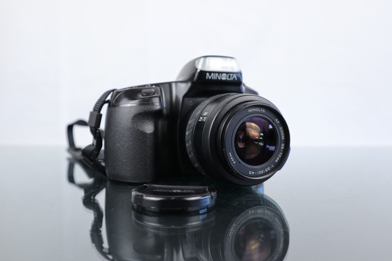 📷 Minolta Dynax 300si | 35mm SLR Film Camera | Minolta 35 - 70mm Zoom Lens - Dutch|Thrift