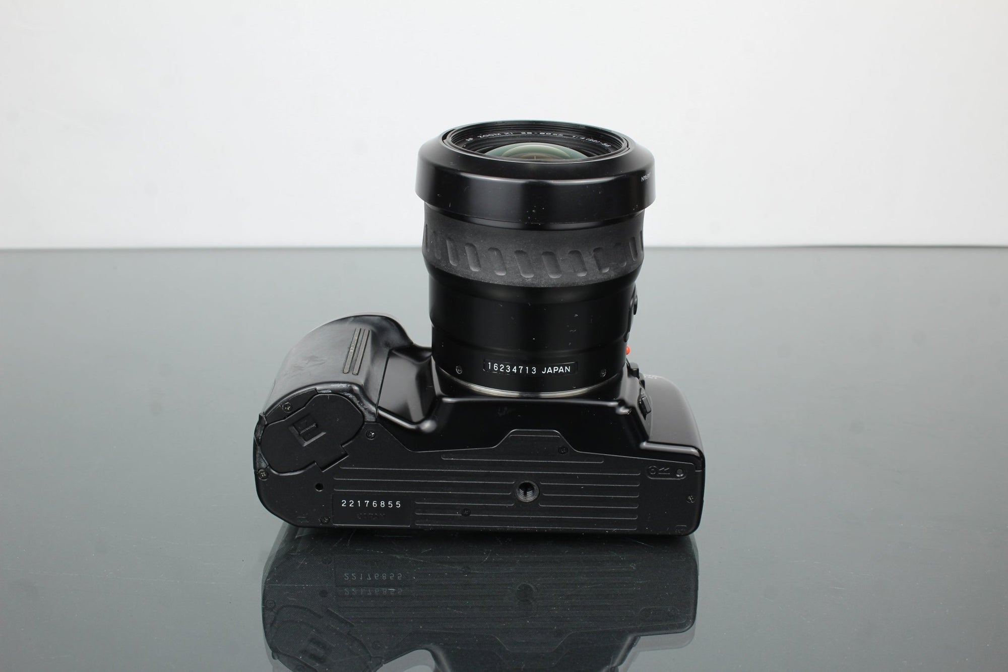 Minolta Dynax 3xi + Xi 28 - 80mm 1:4 - 5.6 Lens - Dutch|Thrift