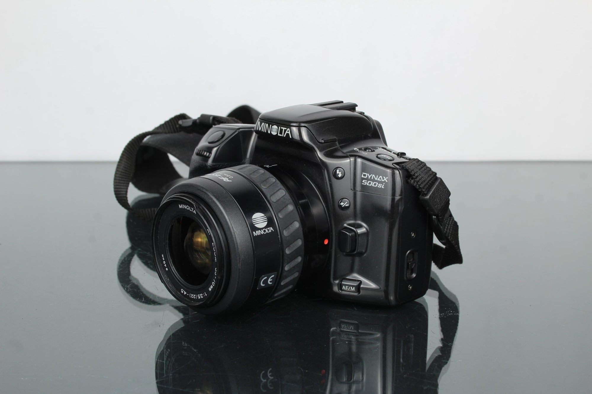 Minolta Dynax 500SI + Minolta AF Zoom 35 - 70MM 1:3.5 - Dutch|Thrift