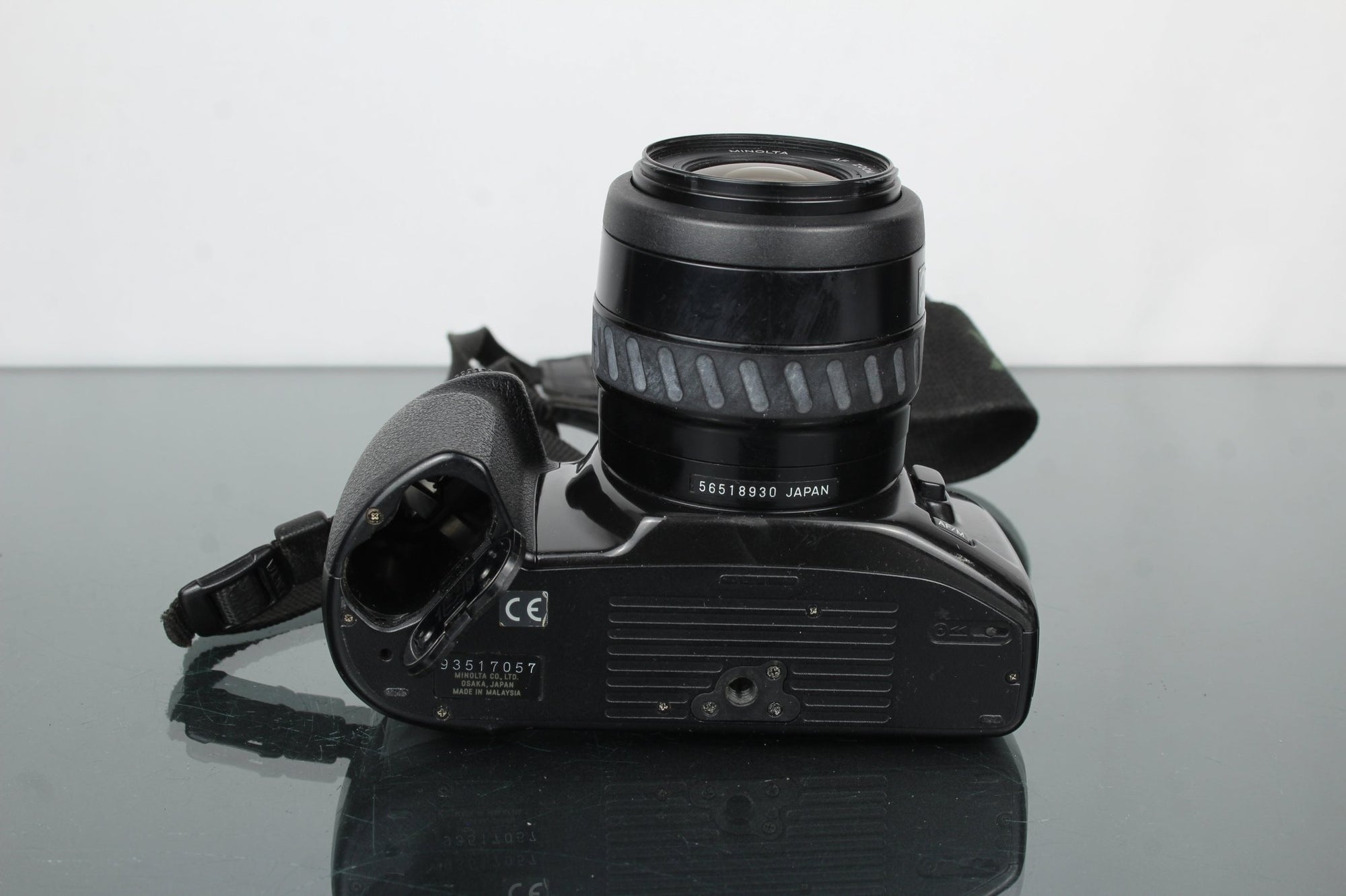 Minolta Dynax 500SI + Minolta AF Zoom 35 - 70MM 1:3.5 - Dutch|Thrift
