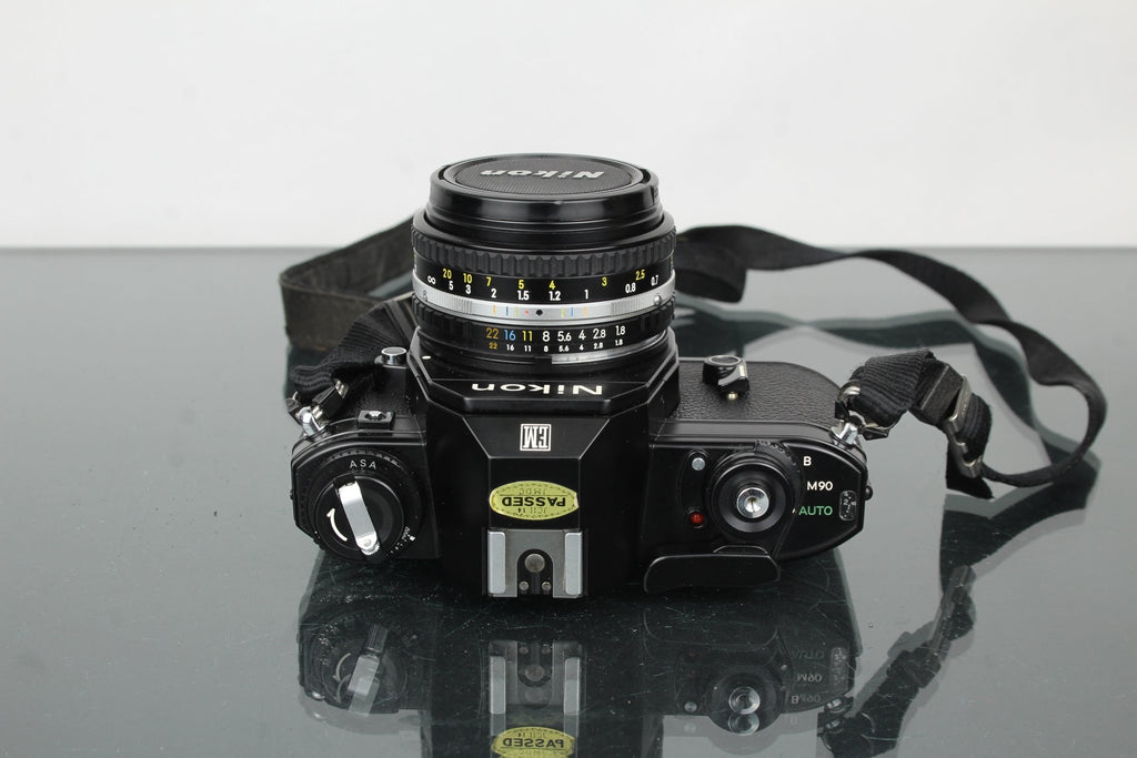 Nikon EM + Nikon 50mm 1:1.8 lens - Dutch|Thrift