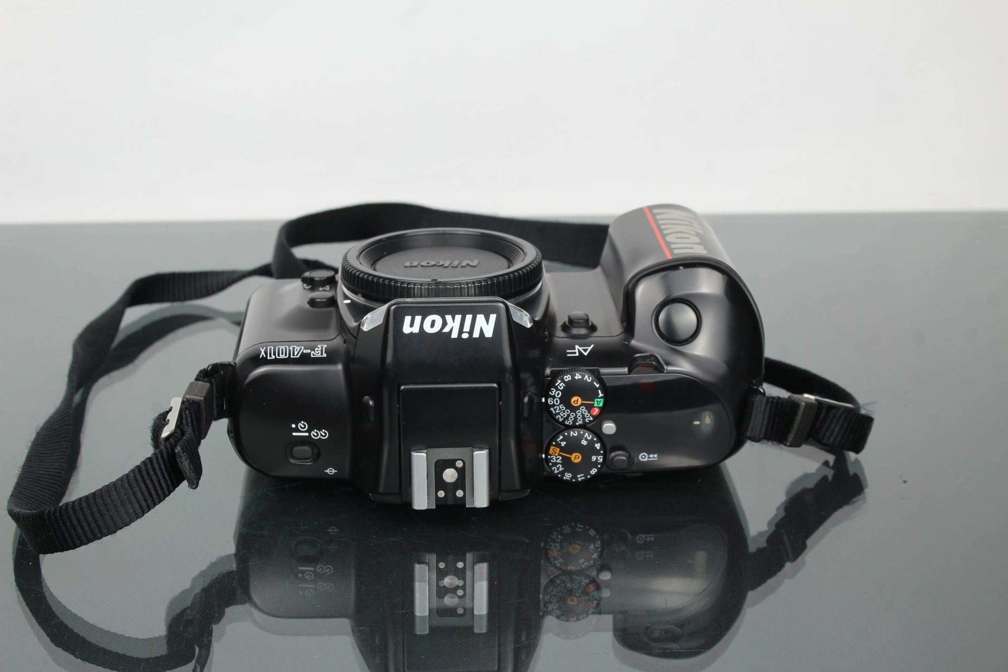 Nikon F - 401X - Dutch|Thrift