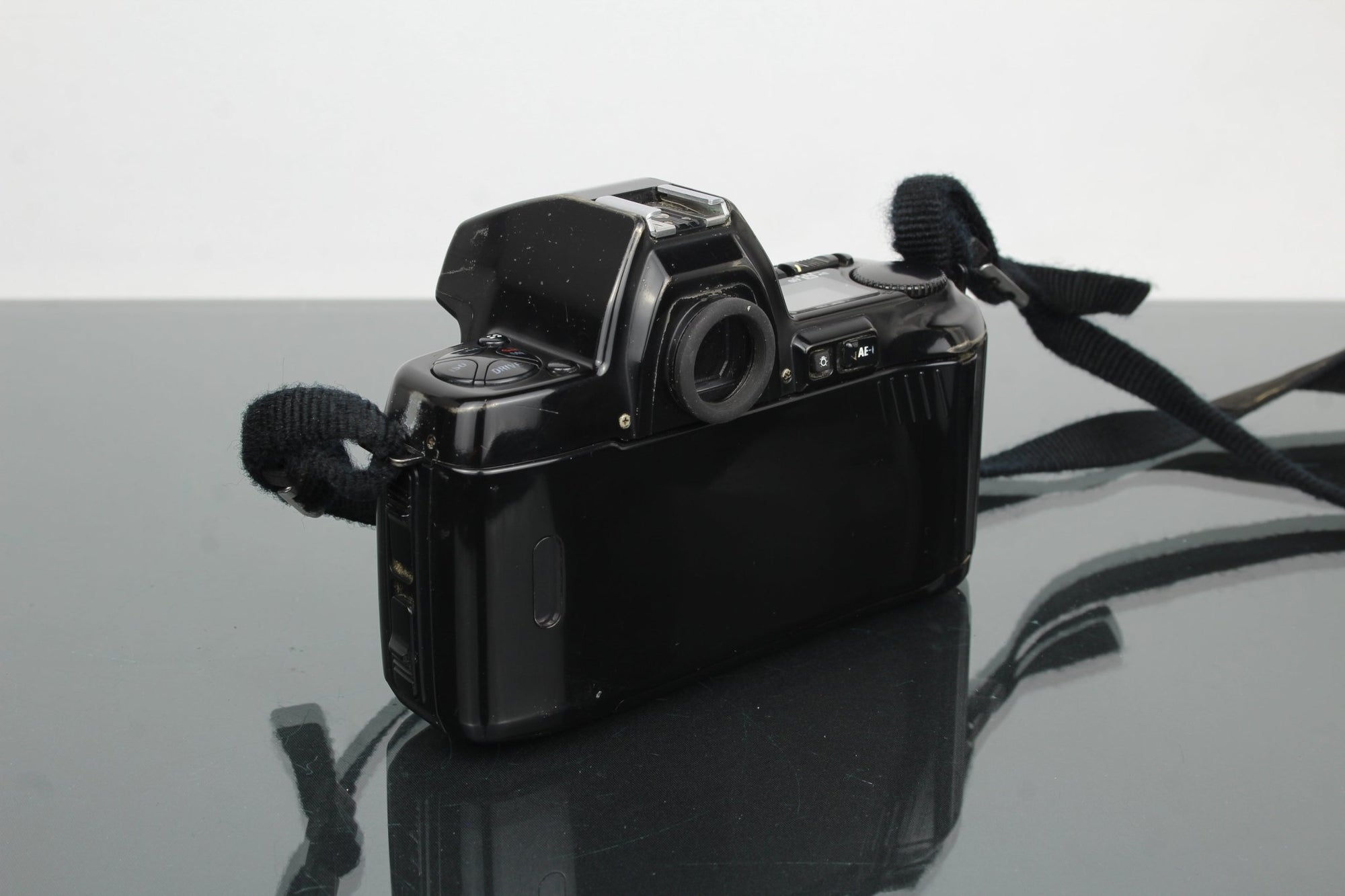 Nikon F - 801 - Dutch|Thrift