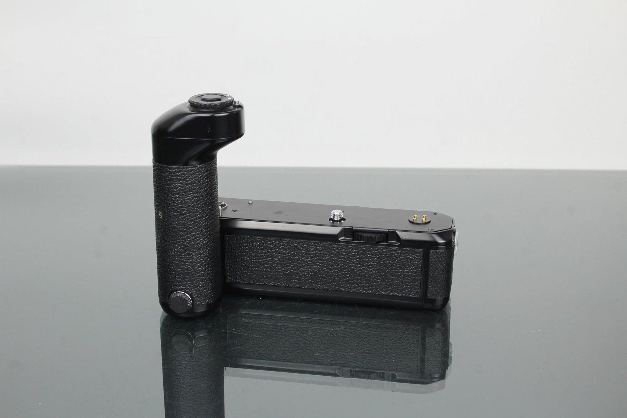 Nikon FM MD - 11 Motor Drive - Dutch|Thrift