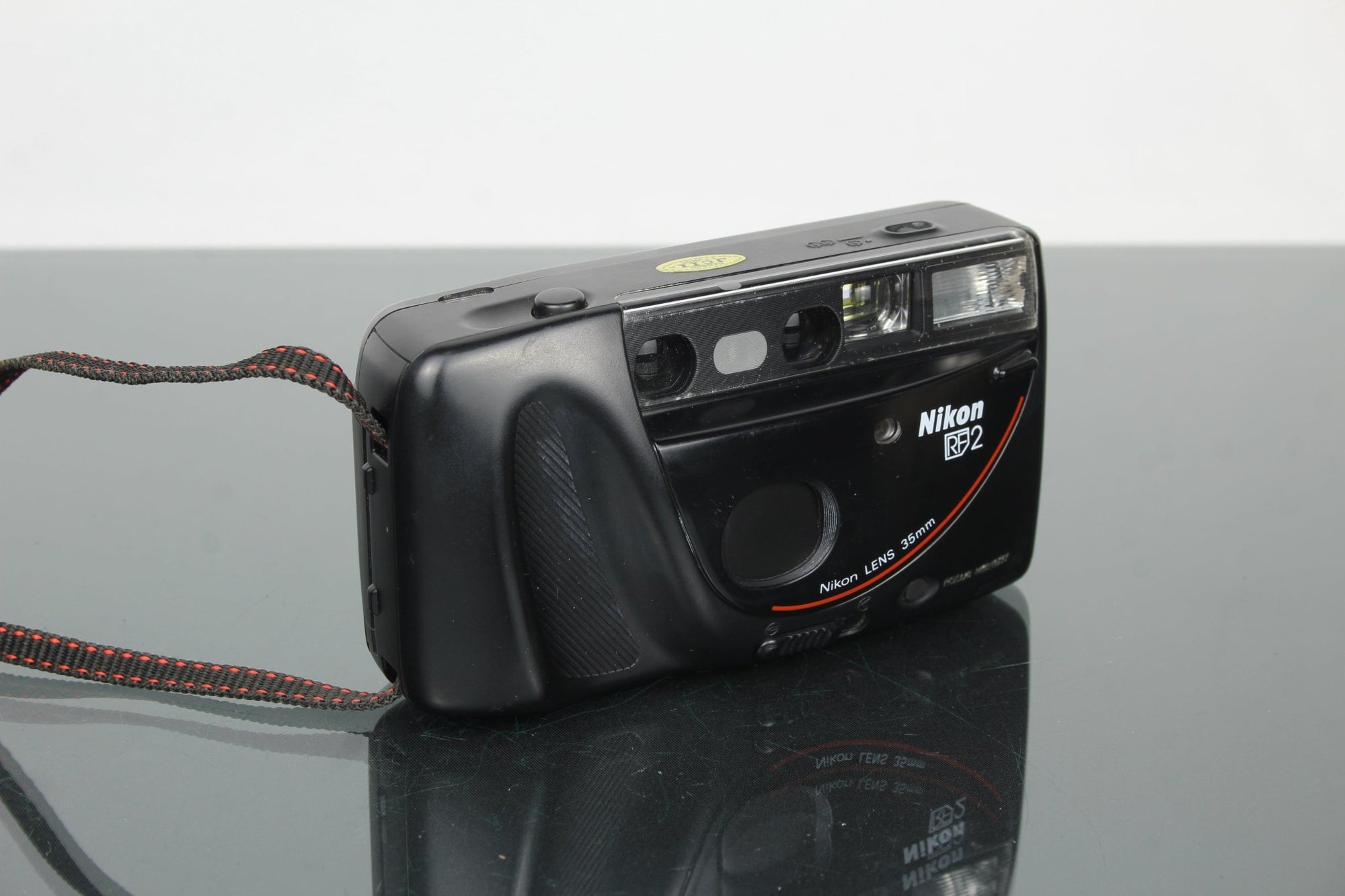 Nikon RF2 - Dutch|Thrift
