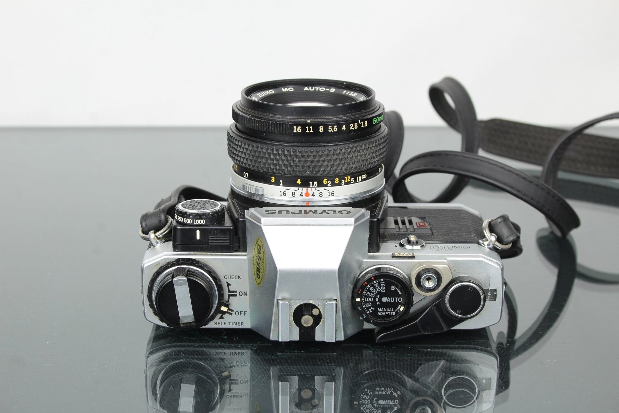 Olympus OM 10 + Olympus 50mm 1:1.8 - Dutch|Thrift