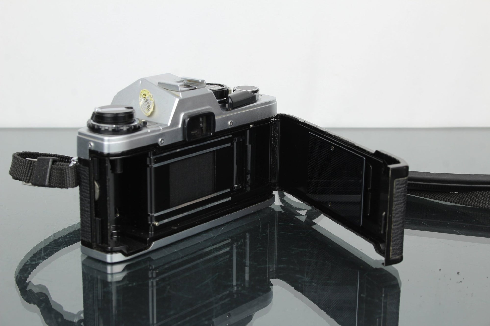 Olympus OM10 - Dutch|Thrift