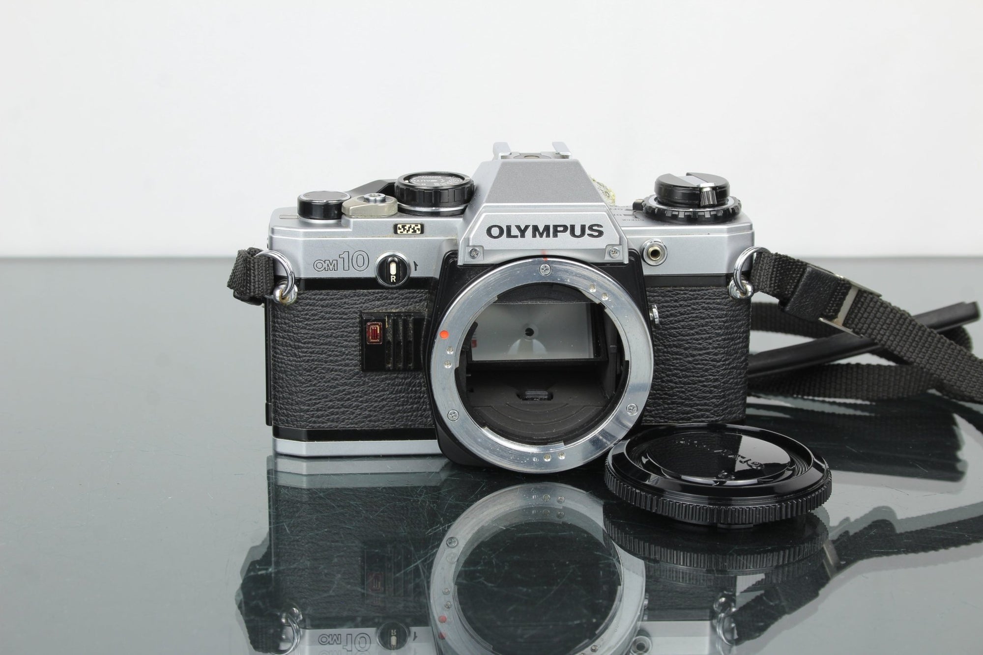 Olympus OM10 - Dutch|Thrift