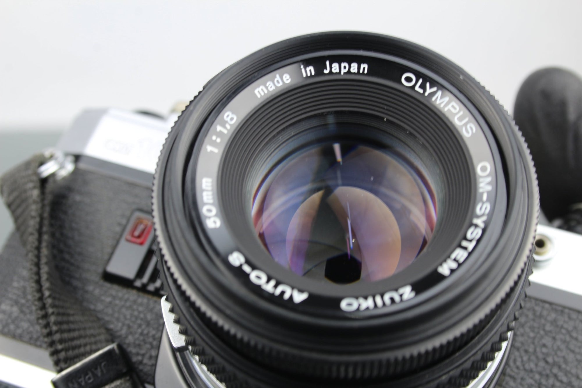 Olympus OM10 + 50mm 1:1.8 OM lens - Dutch|Thrift