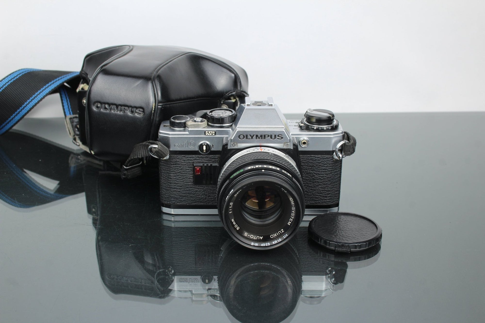 Olympus OM10 + 50mm 1:1.8 OM lens - Dutch|Thrift