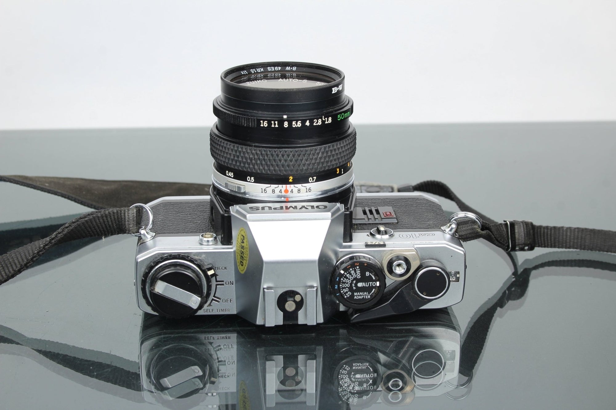 Olympus OM10 + 50mm 1:1.8 OM lens - Dutch|Thrift