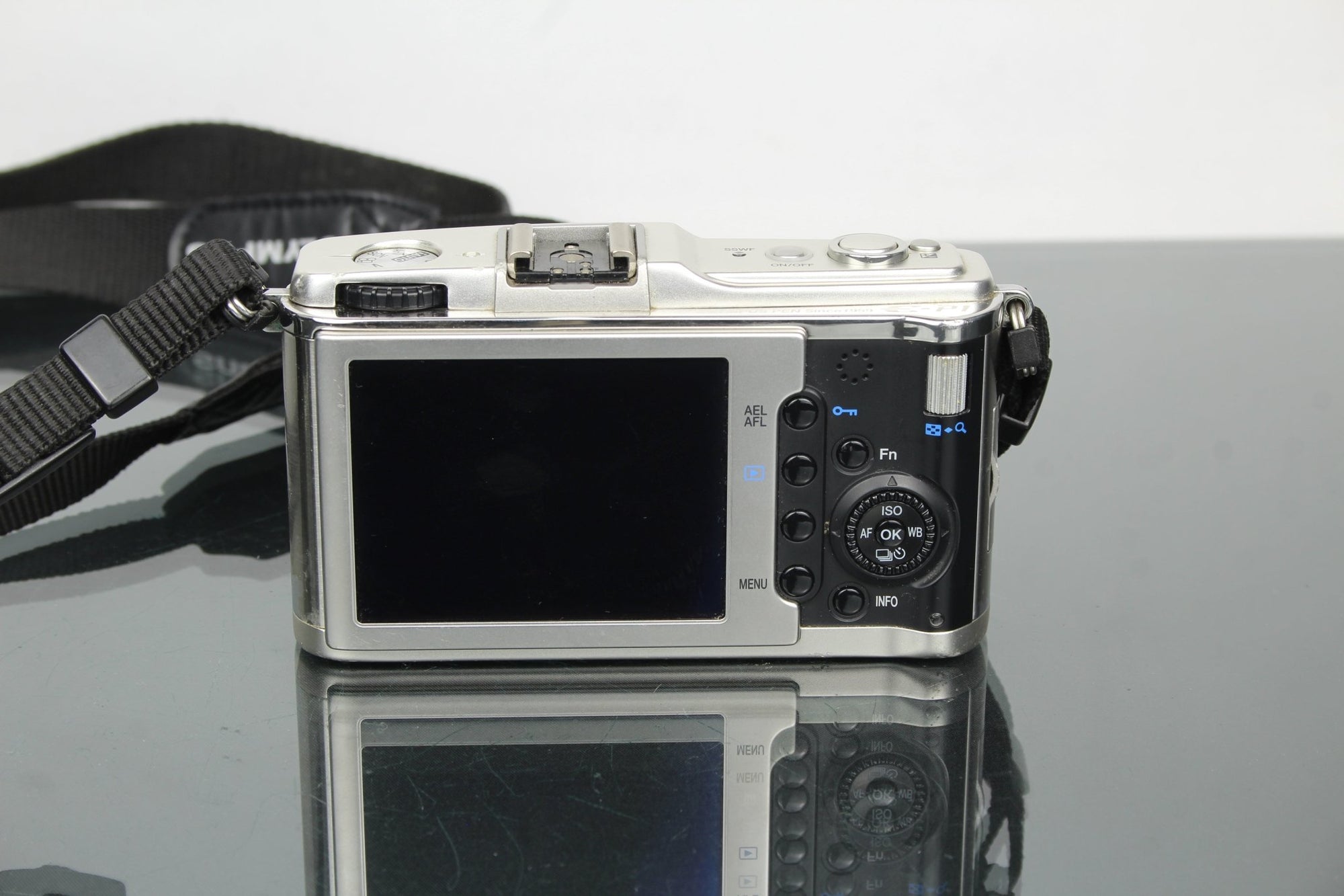 Olympus Pen E - P1 - Dutch|Thrift