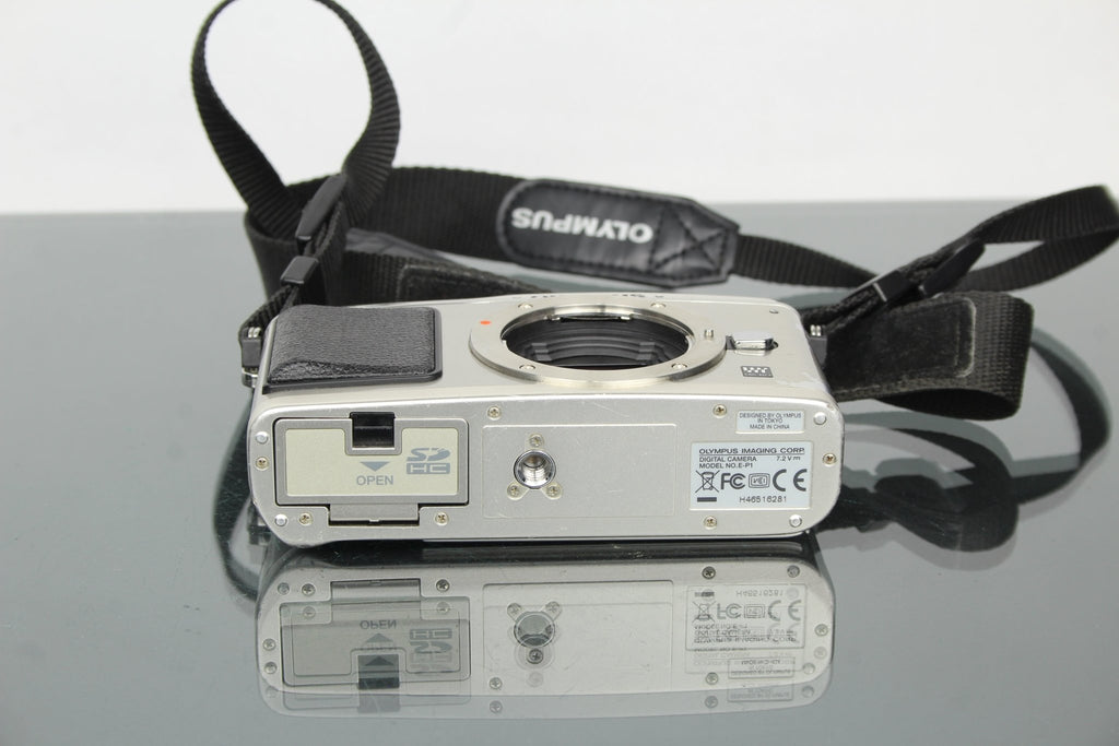 Olympus Pen E - P1 - Dutch|Thrift