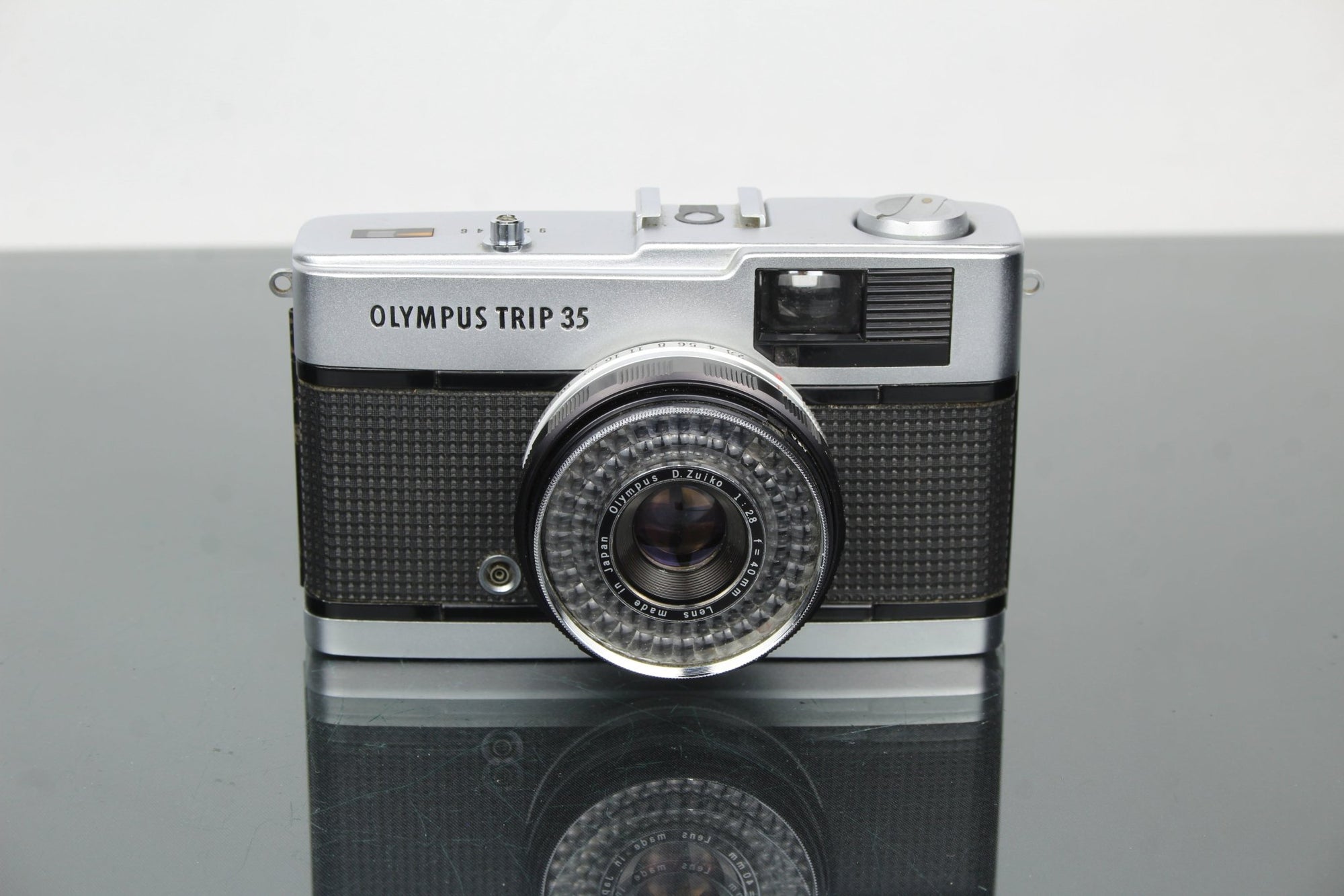 Olympus Trip 35 - Dutch|Thrift