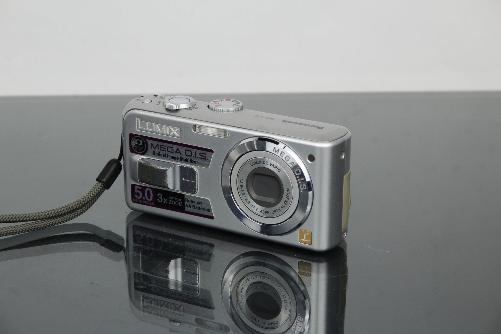 Panasonic Lumix DMC - LS2 - Dutch|Thrift