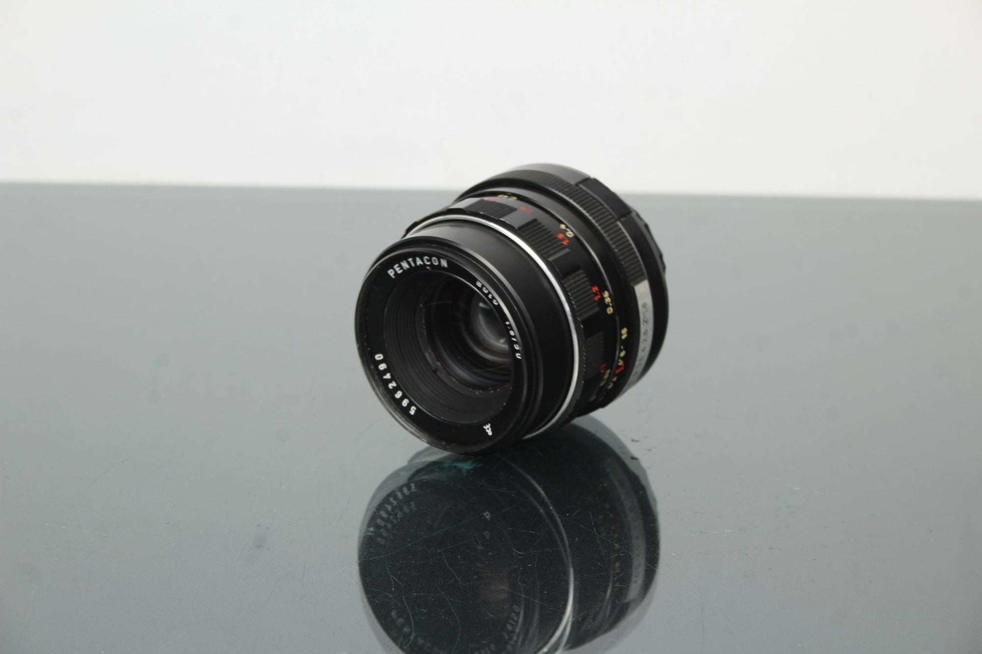 Pentacon auto 1.8/50 M42 Mount - Dutch|Thrift