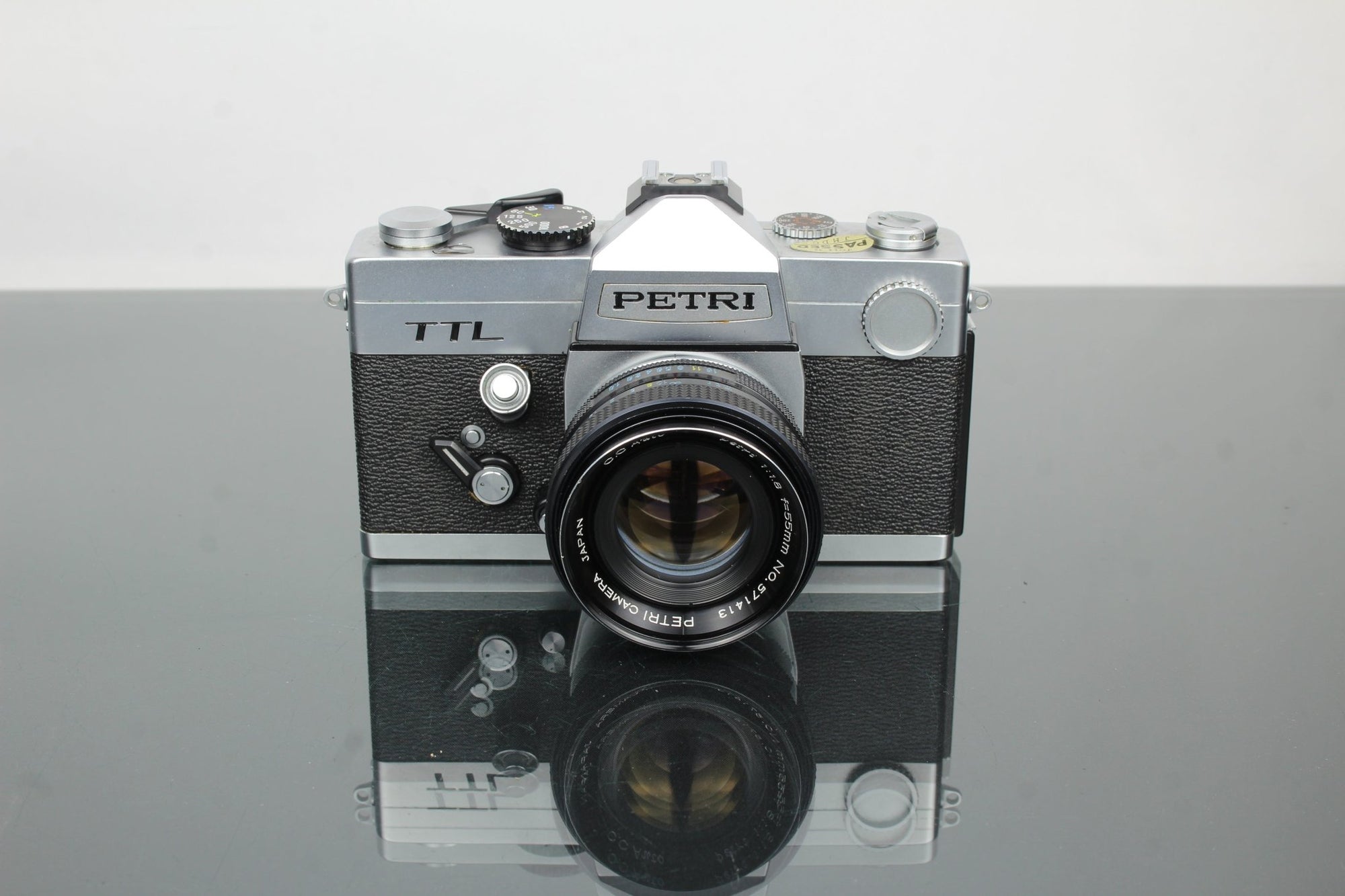 Petri TTL + 55mm 1.8 Petri lens - Dutch|Thrift