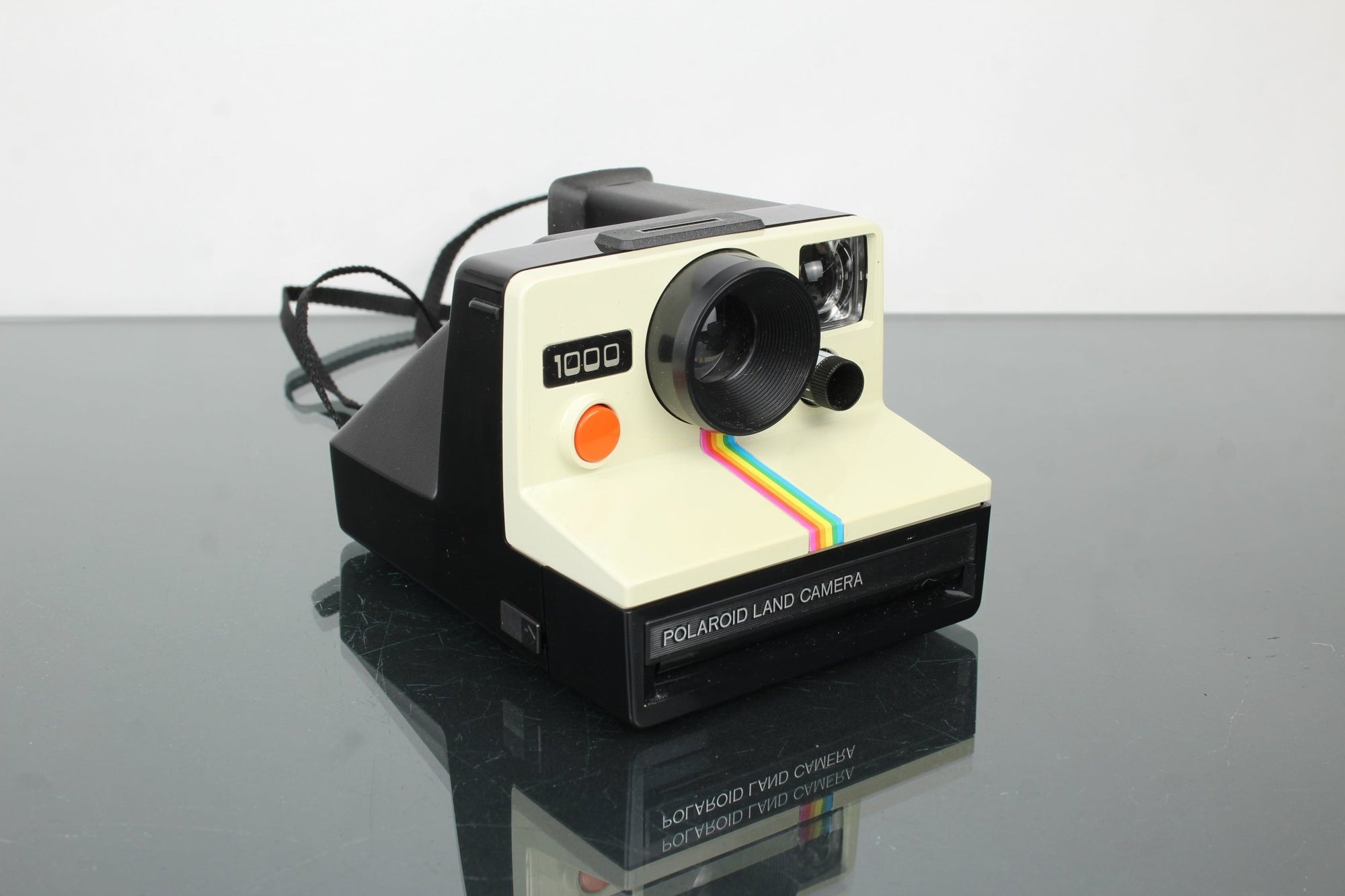 Polaroid Land Camera 1000 - Dutch|Thrift