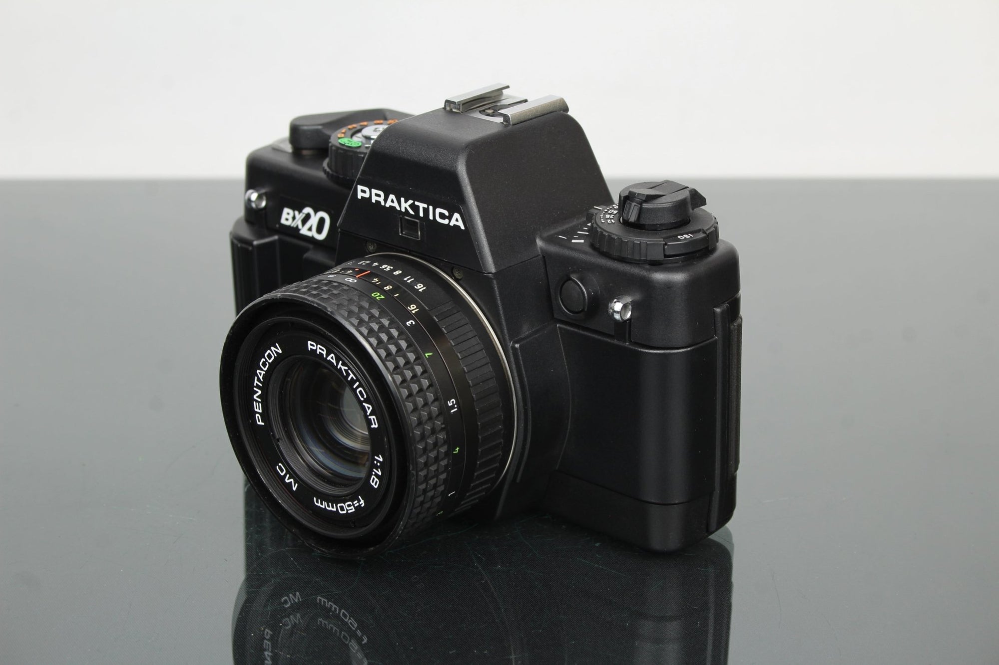 Practica BX20 + Pentacon Praktica 50mm 1.8 lens - Dutch|Thrift